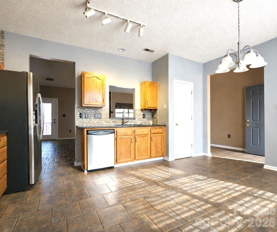 GrayRock Shoals - Residential