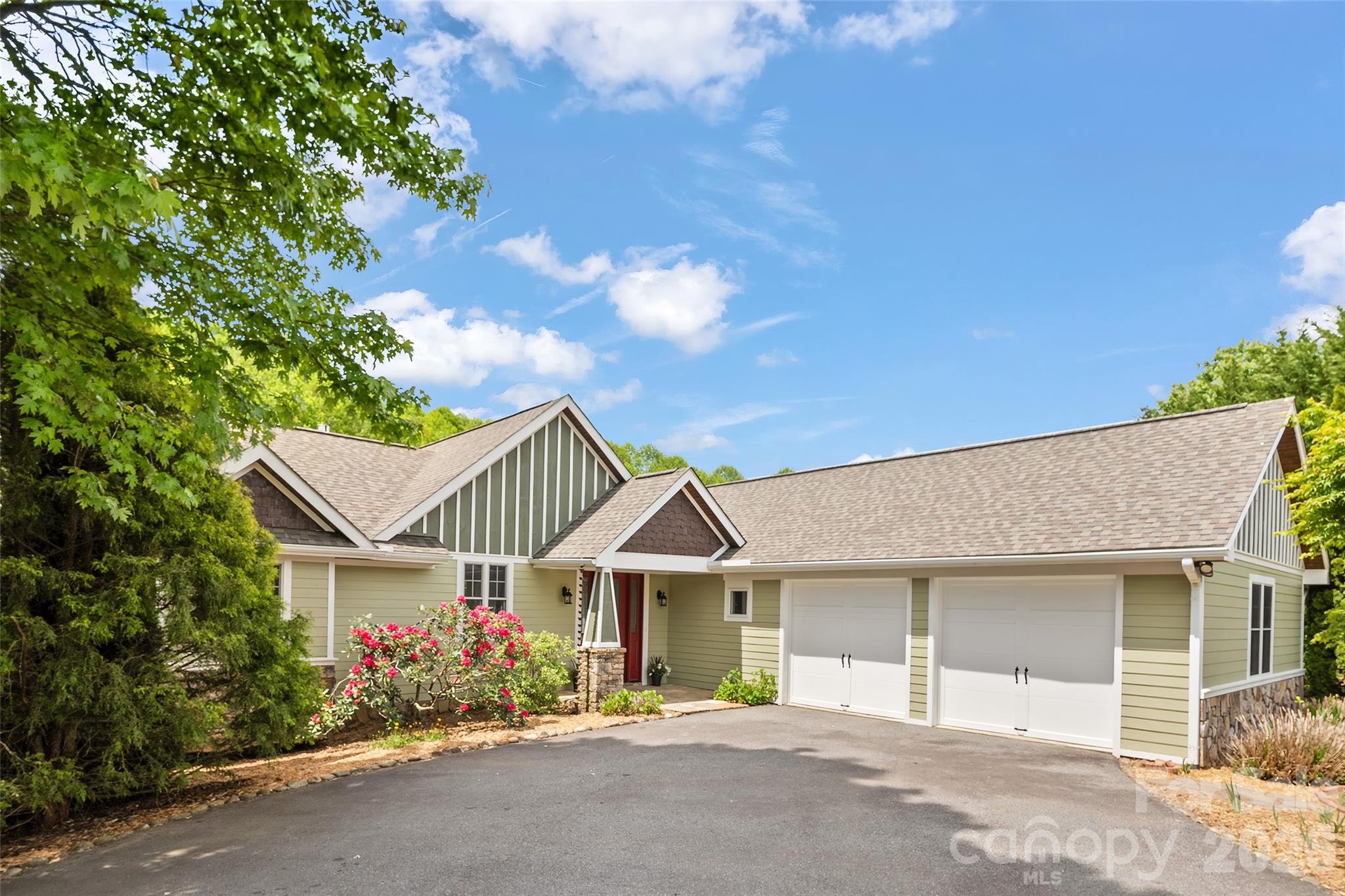 136 Mystic Way