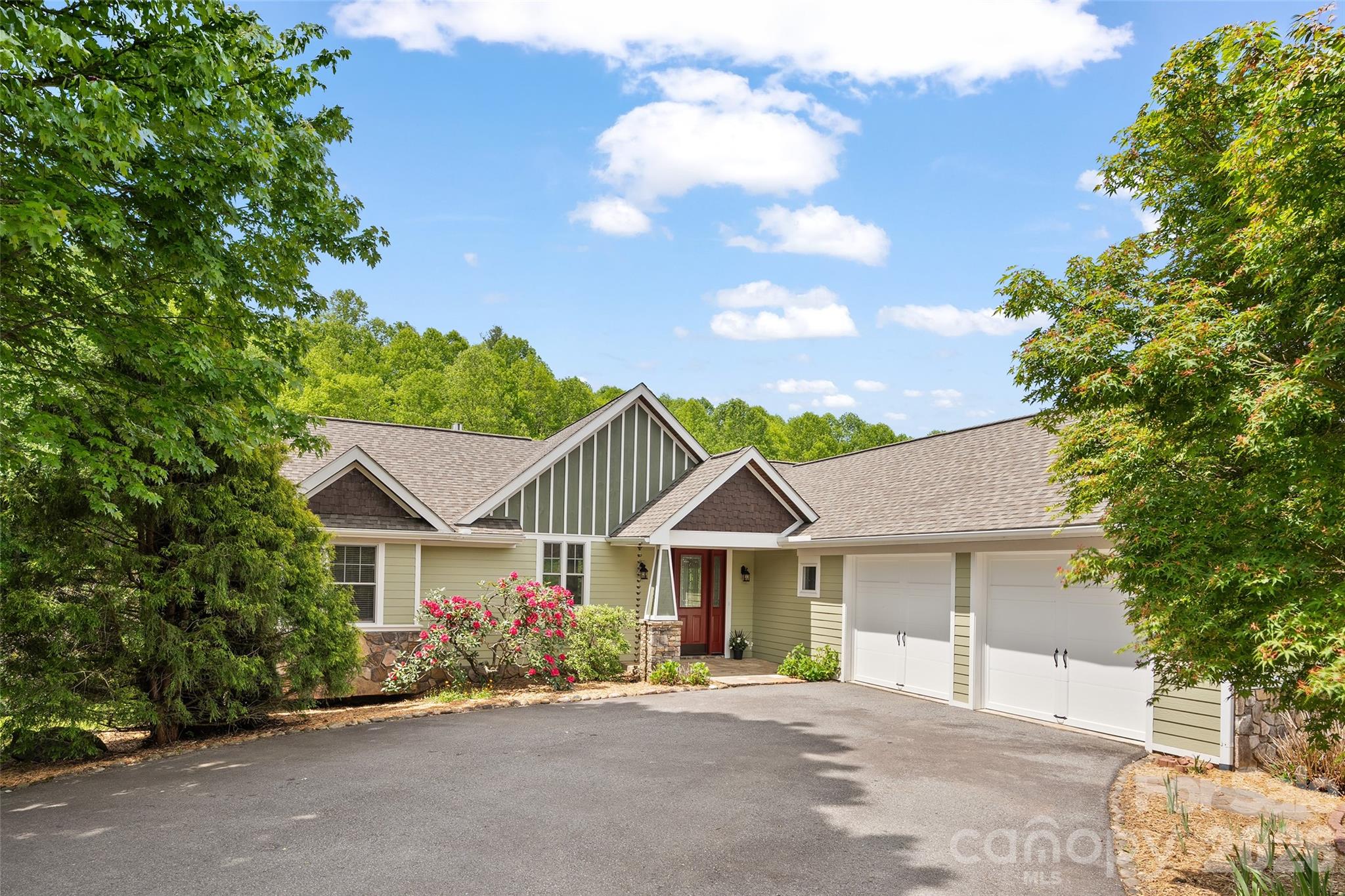 136 Mystic Way