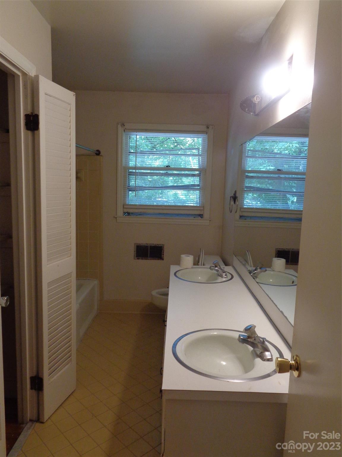 Sheffield Park - Residential