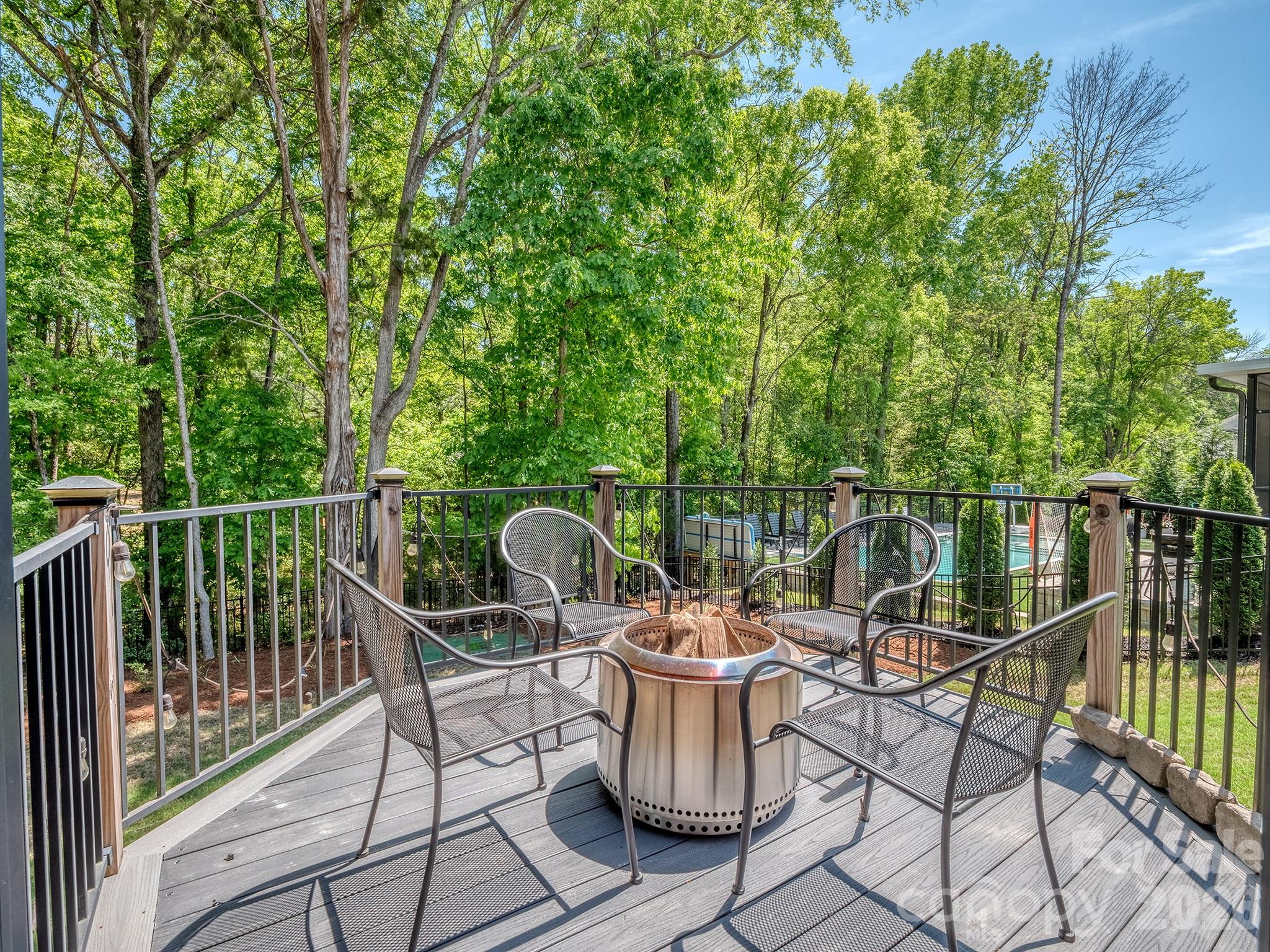 The Palisades - Residential