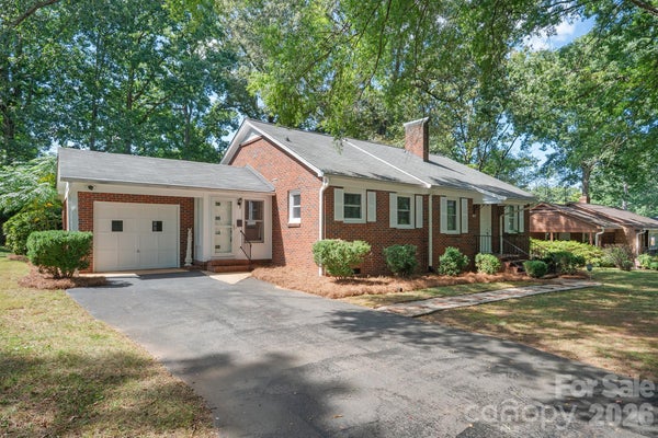 419 1ST AVE N, CONOVER, NC 28613 - Image ff9010fdf48bbbbedeab2216e1f1b25e/1565287947