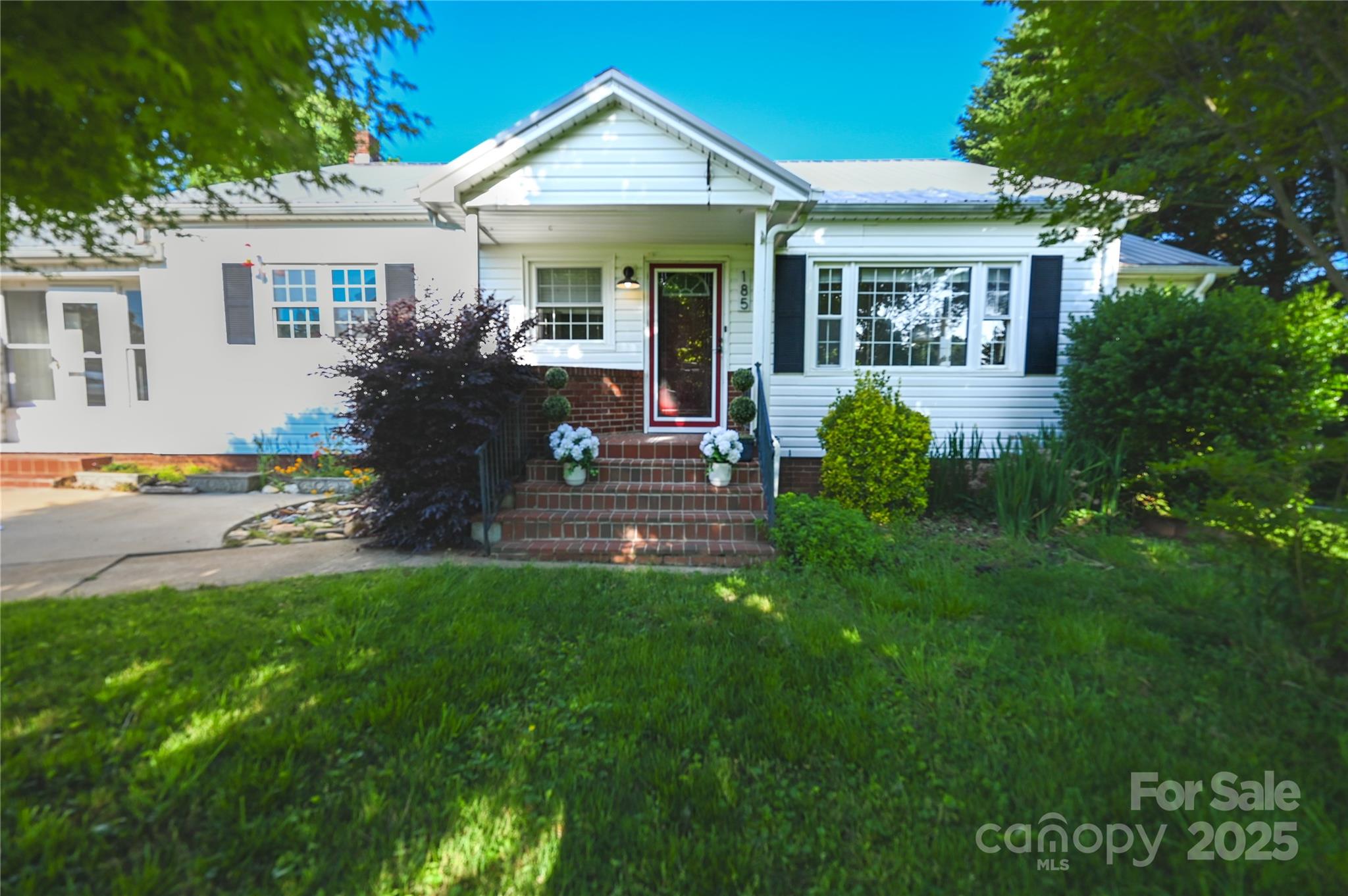 185 Elizabeth Avenue