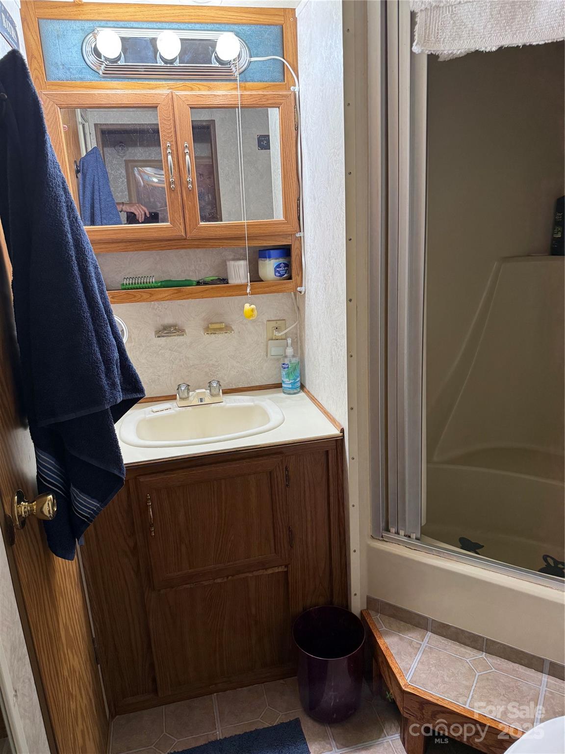 Twin Harbor - Residential