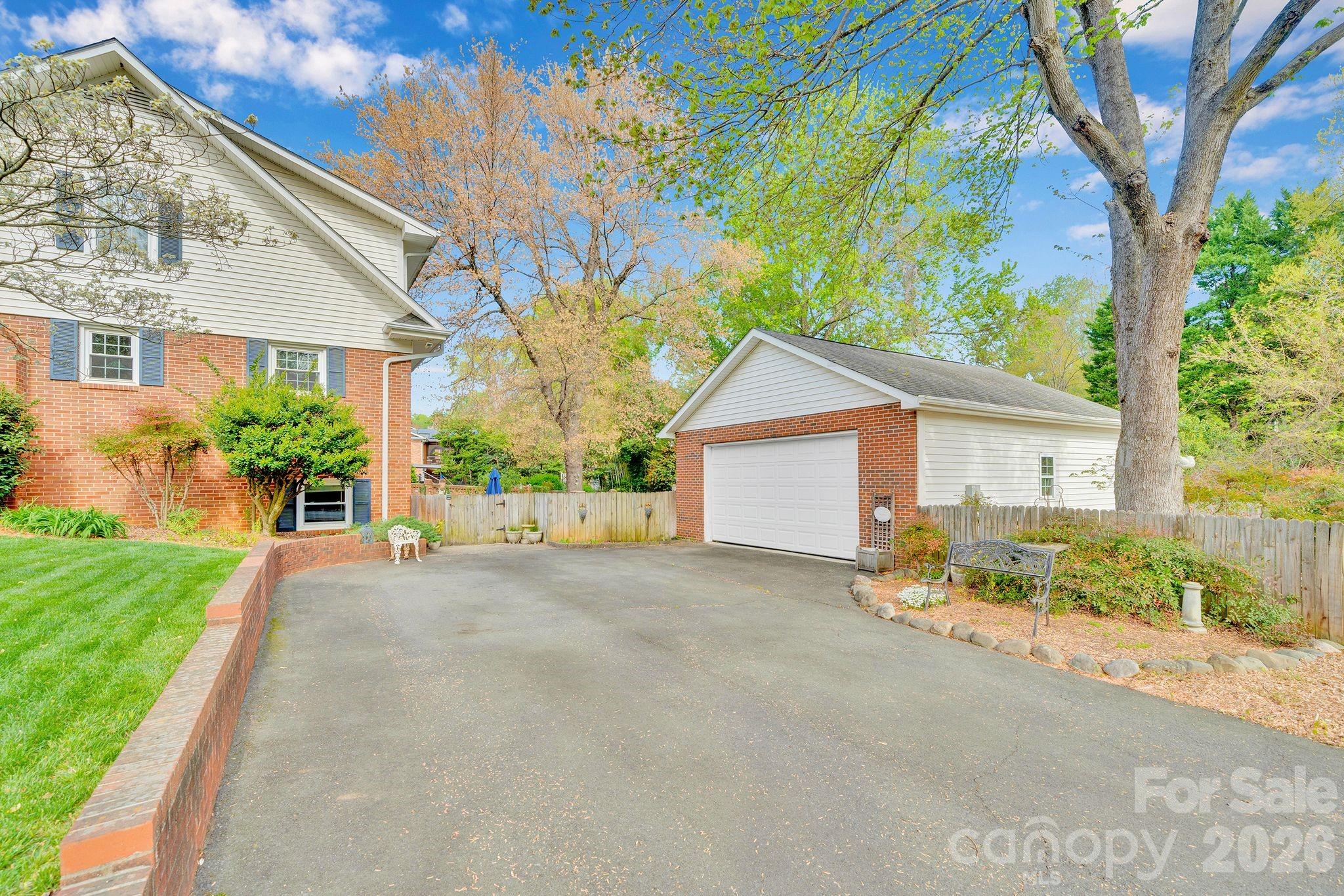 Montclaire - Residential