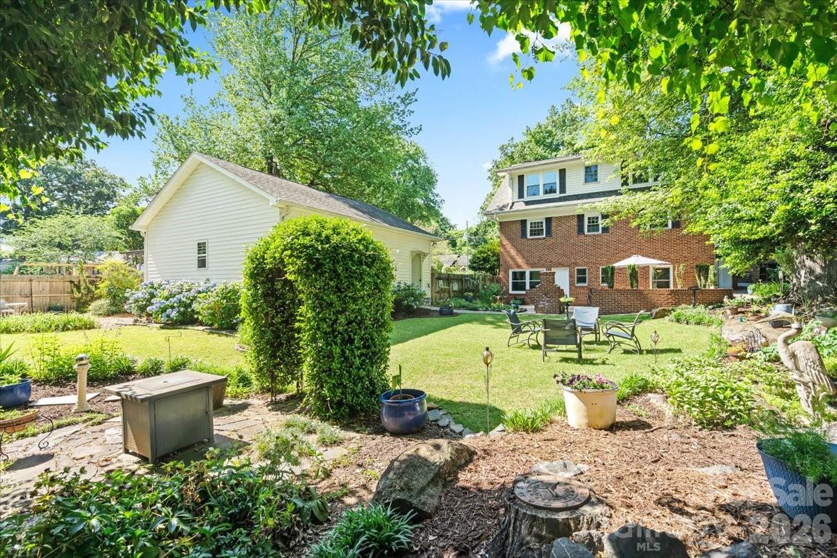 Montclaire - Residential