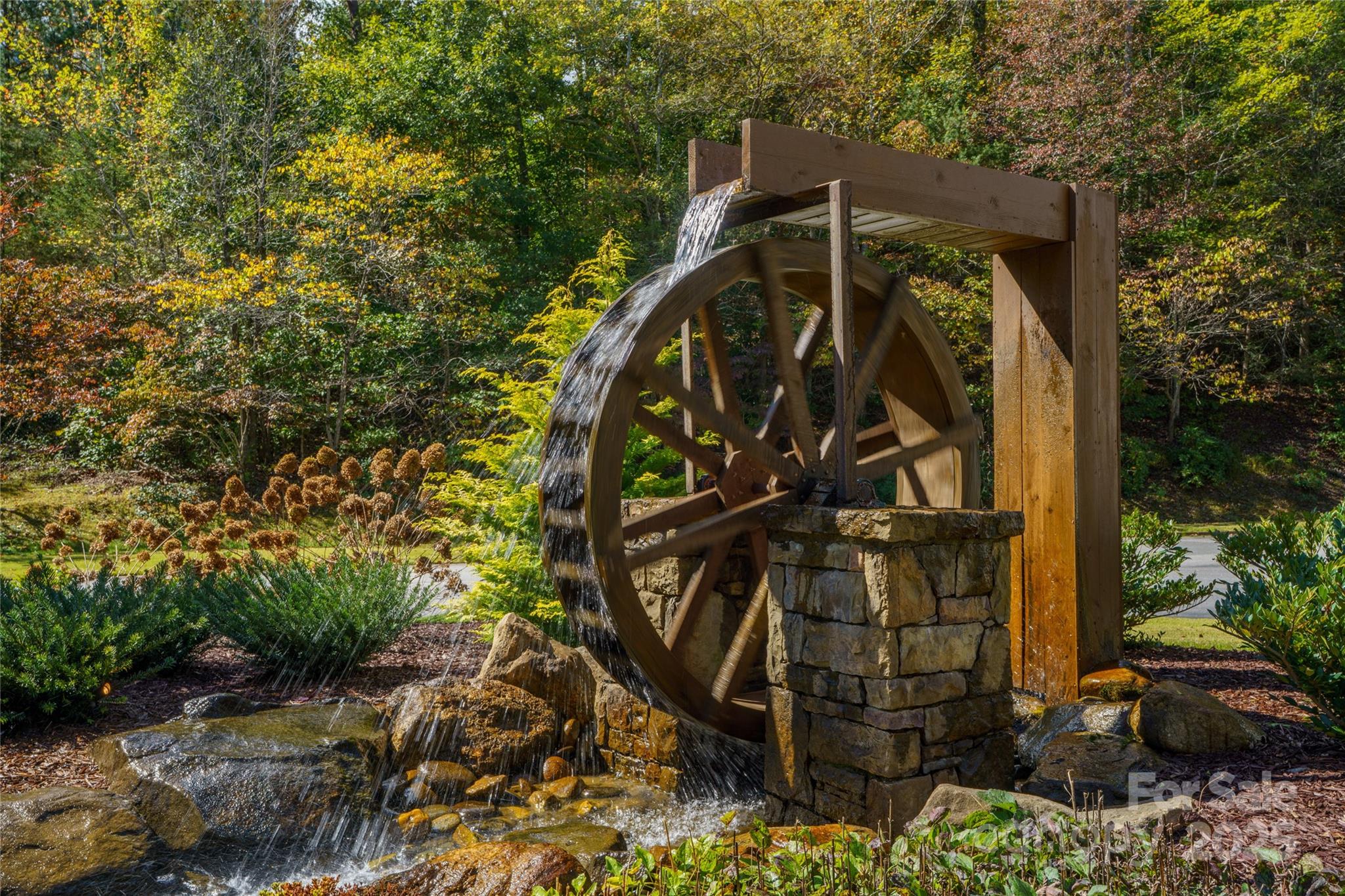 Brights Creek - Land