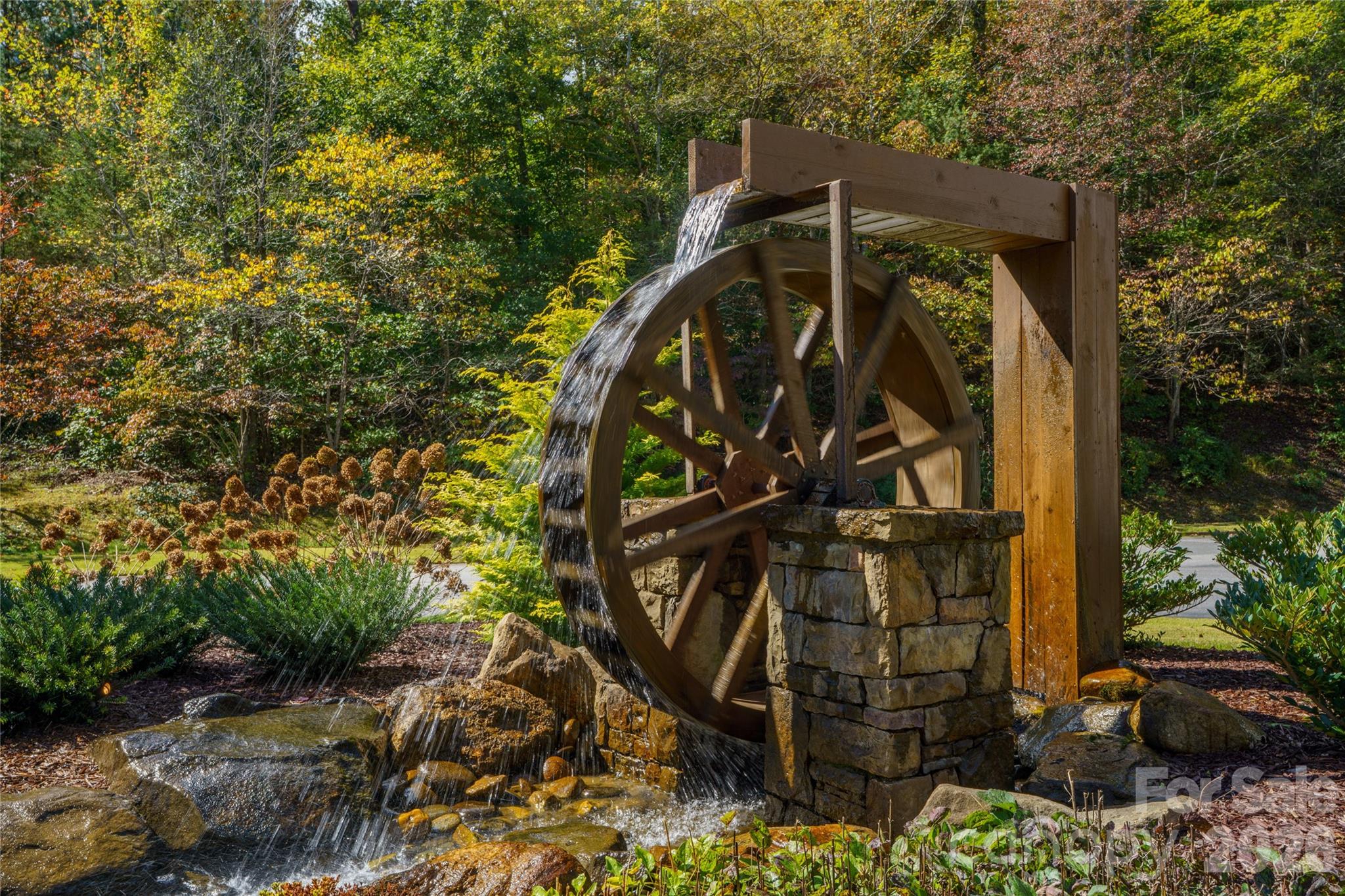 Brights Creek - Land