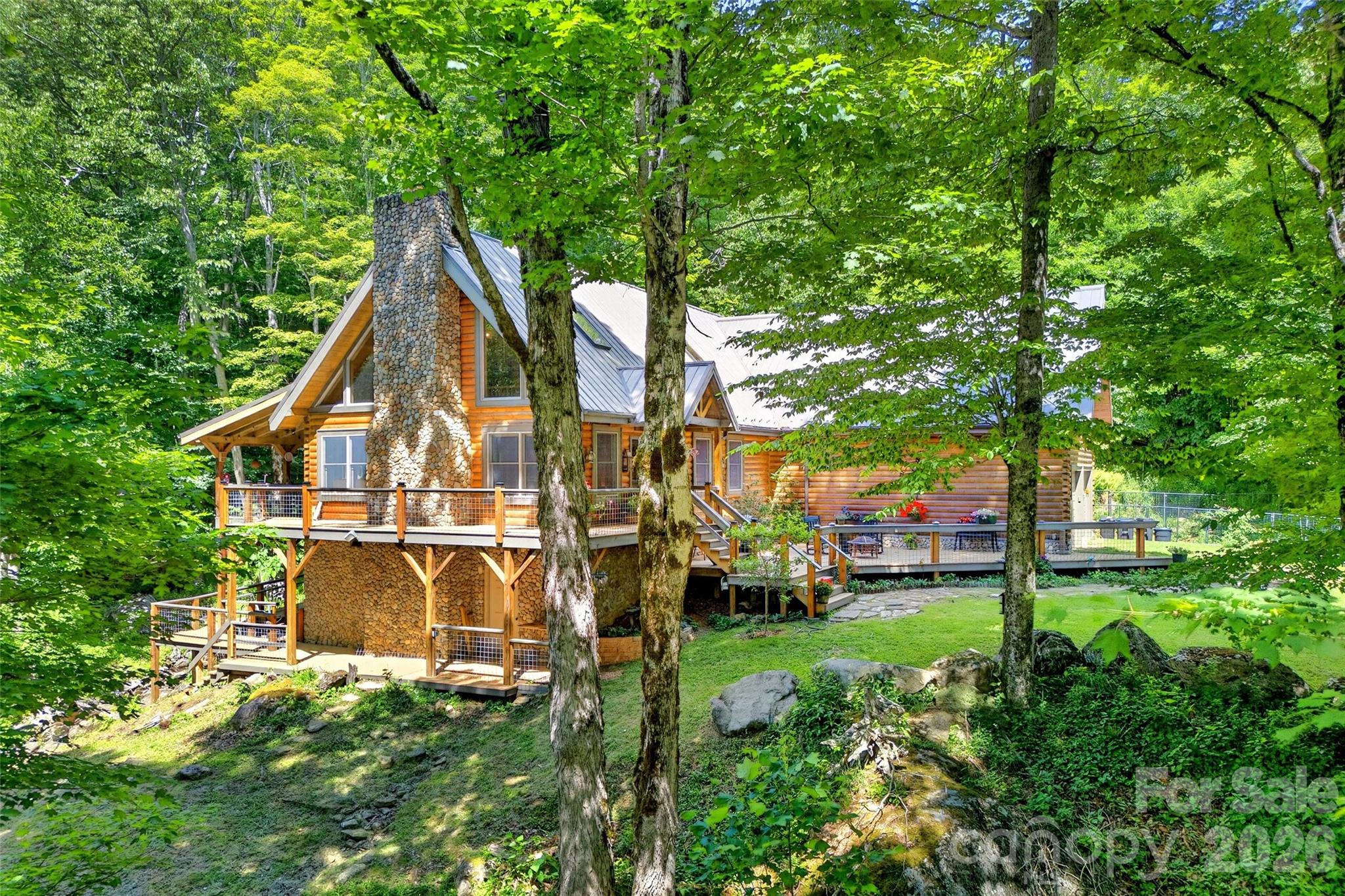 87 Ali Avenue, Bakersville, NC, 28705