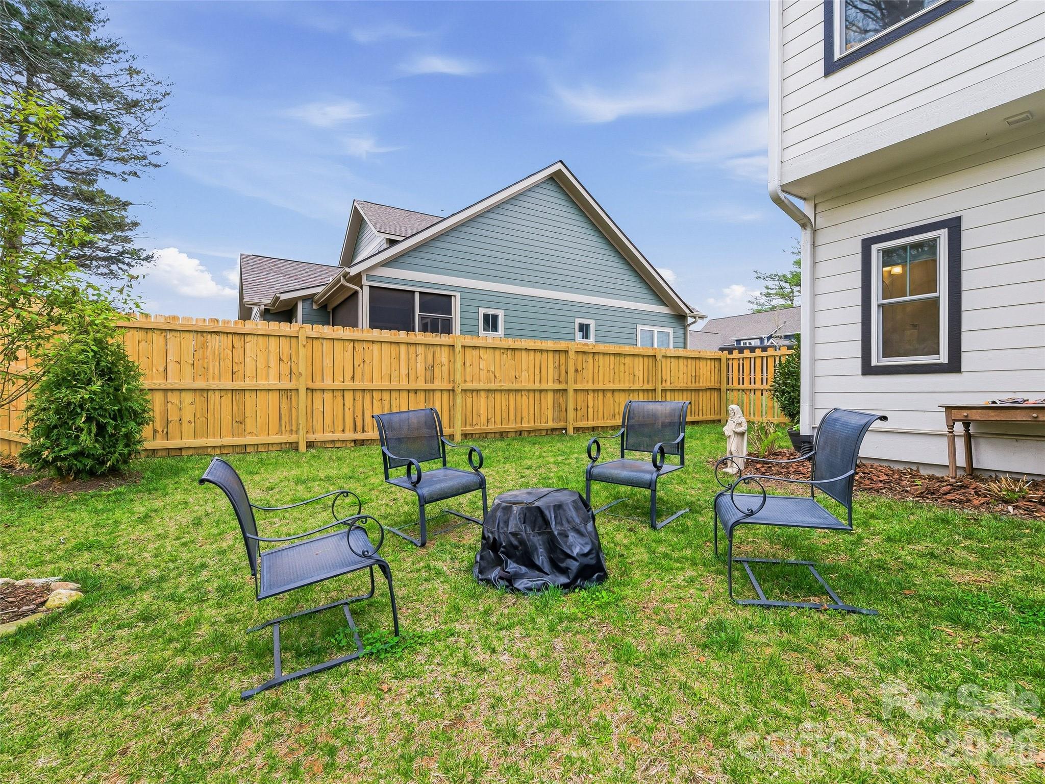 Ellis Place - Residential