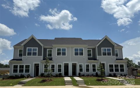 4706 Lakeview Road 9 Charlotte NC 28216
