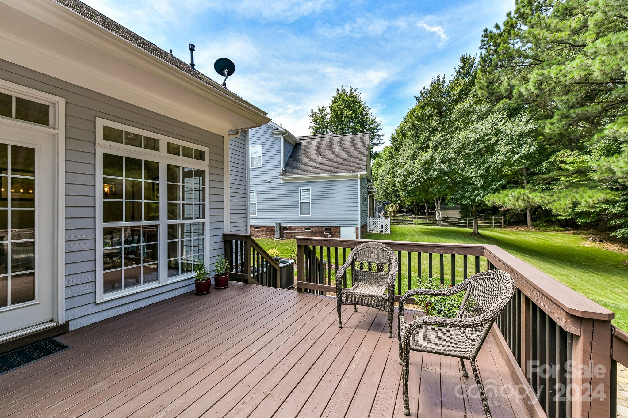 Lake Shore - Residential