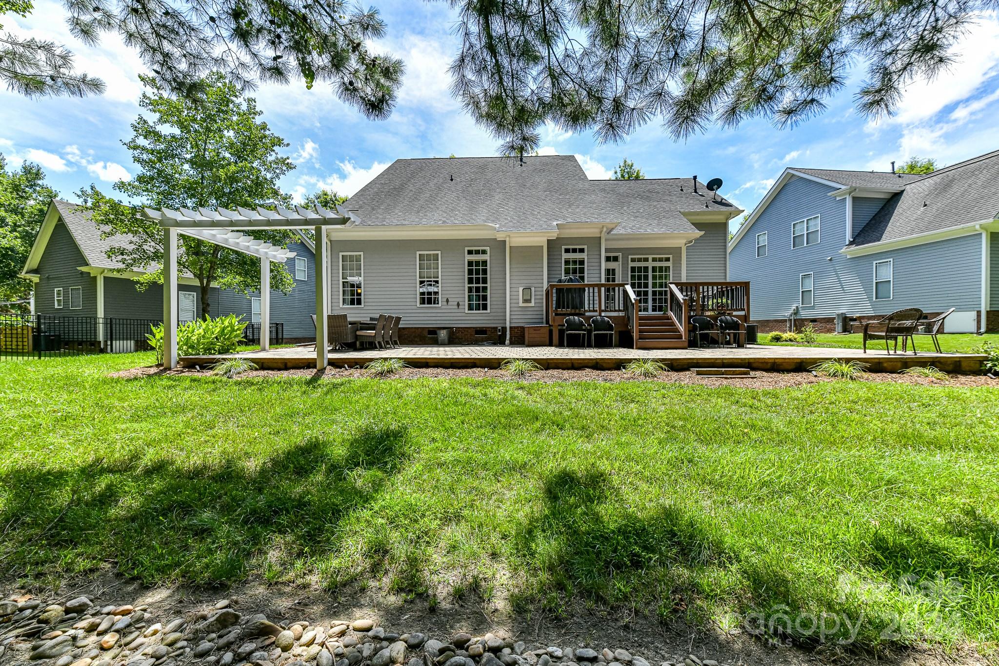 Lake Shore - Residential