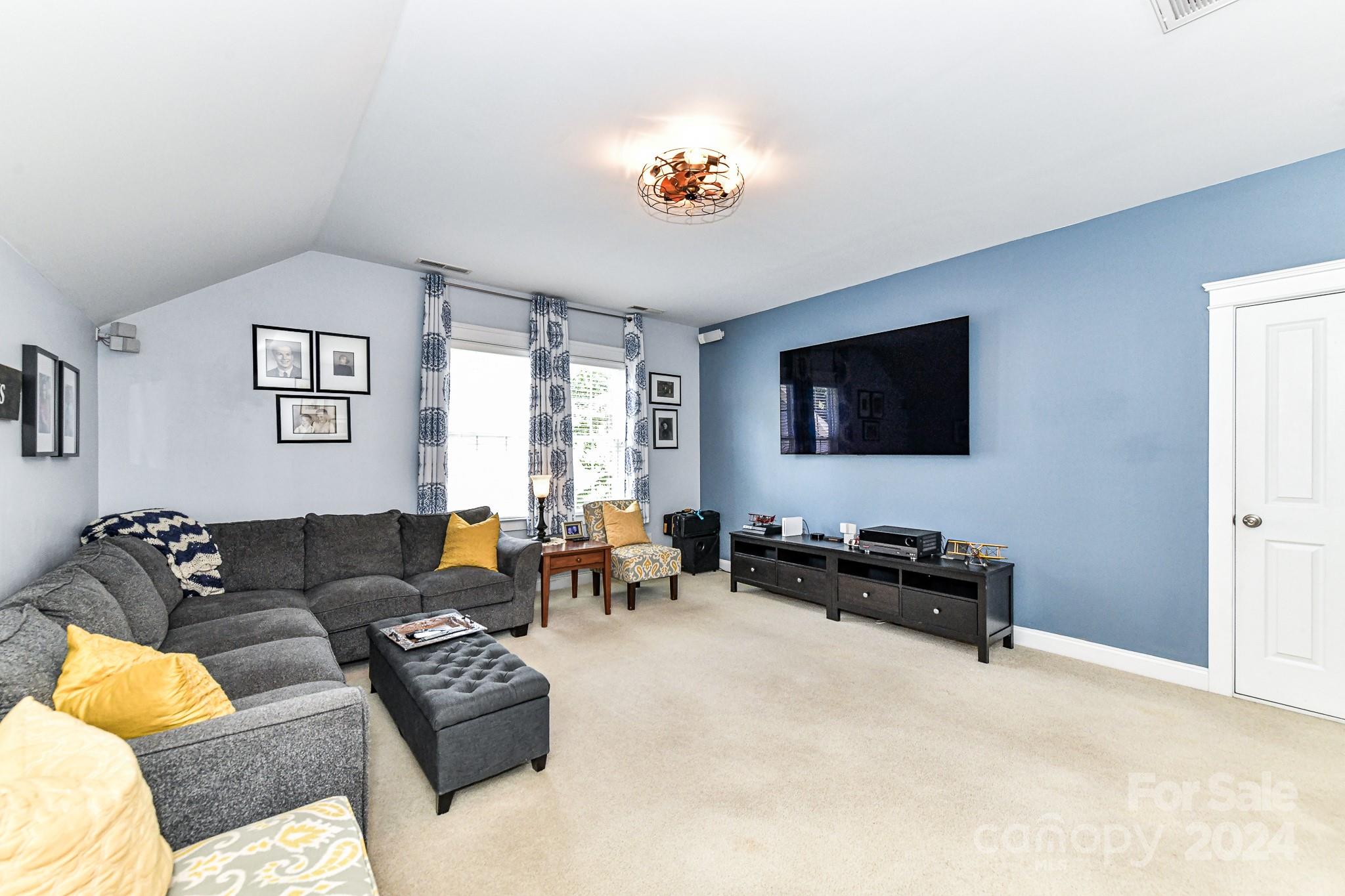 Lake Shore - Residential