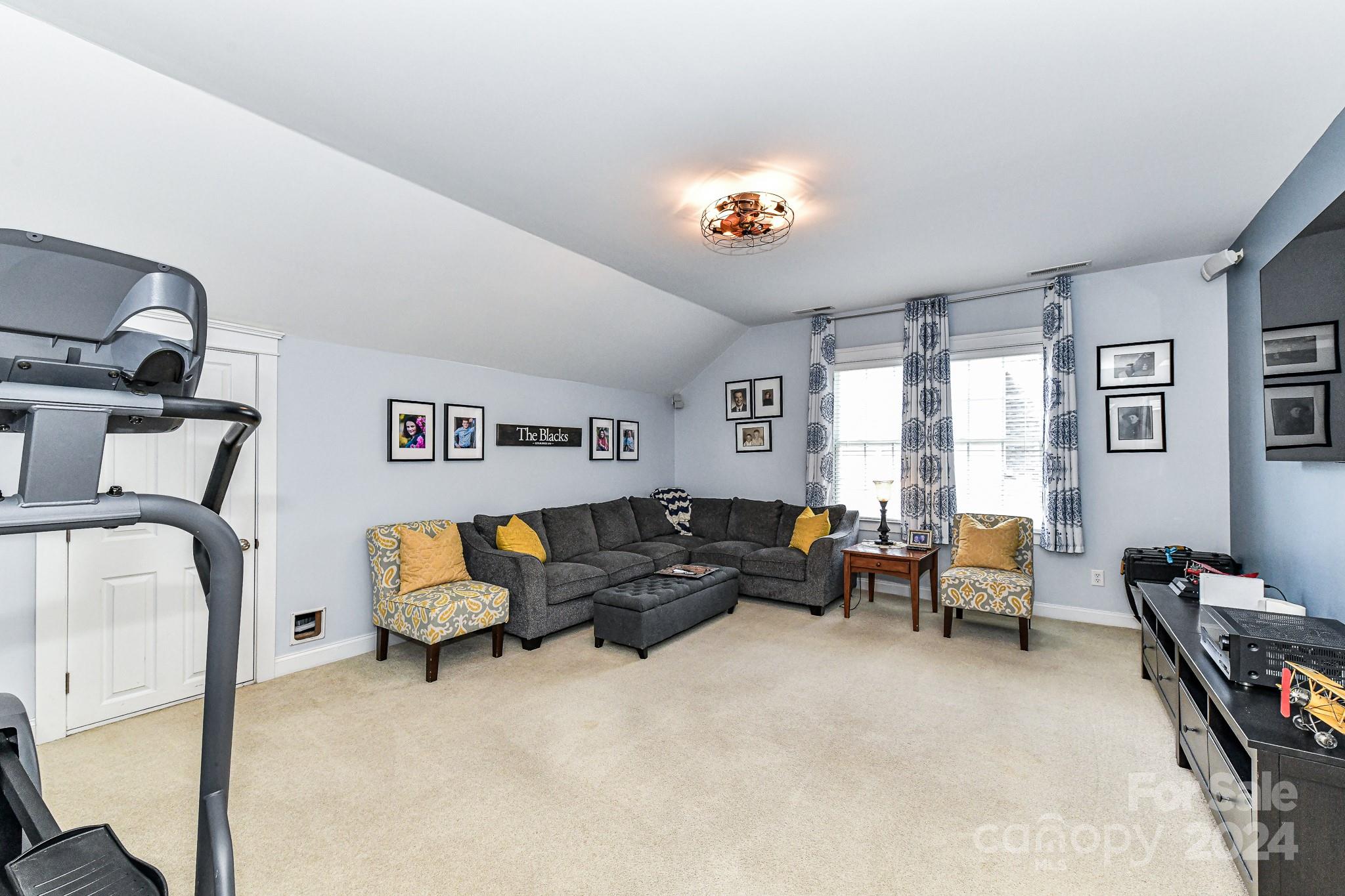 Lake Shore - Residential