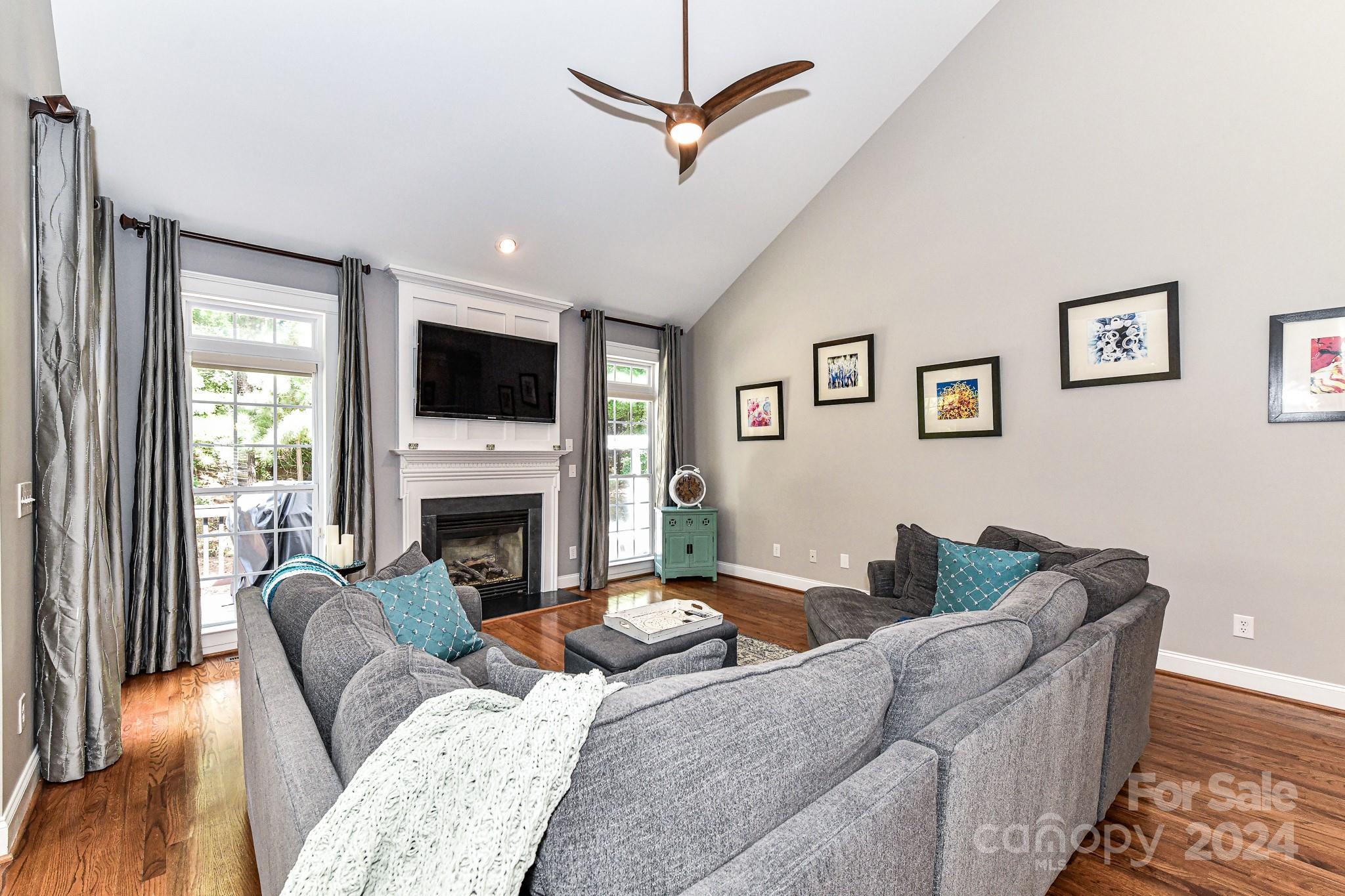 Lake Shore - Residential