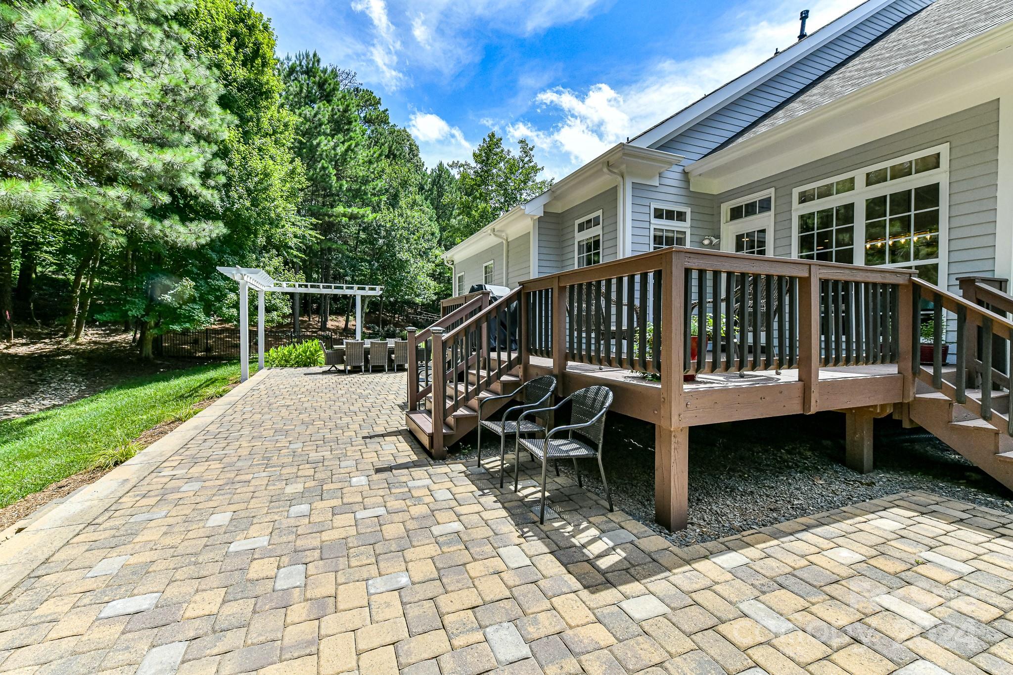 Lake Shore - Residential