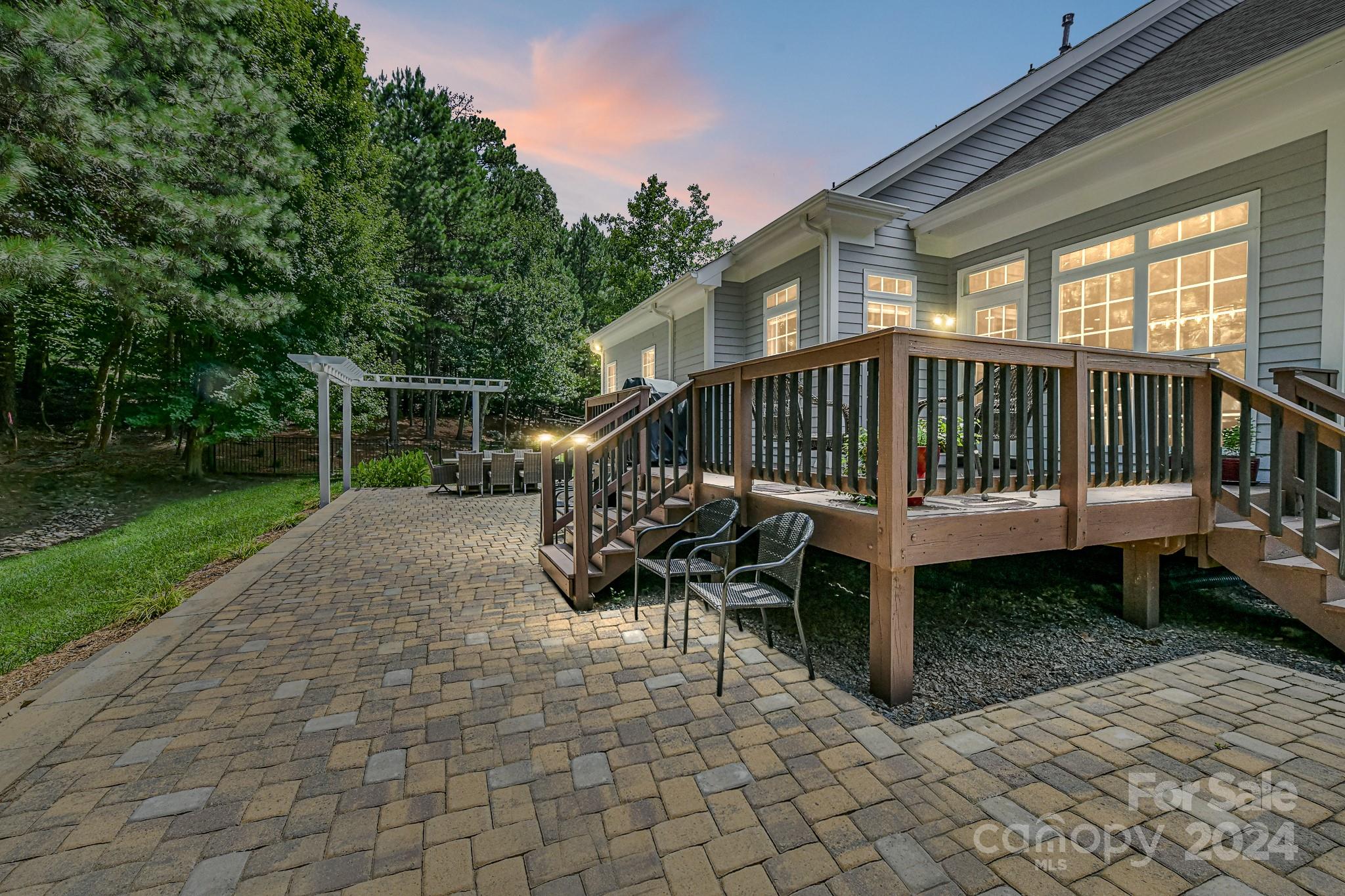 Lake Shore - Residential