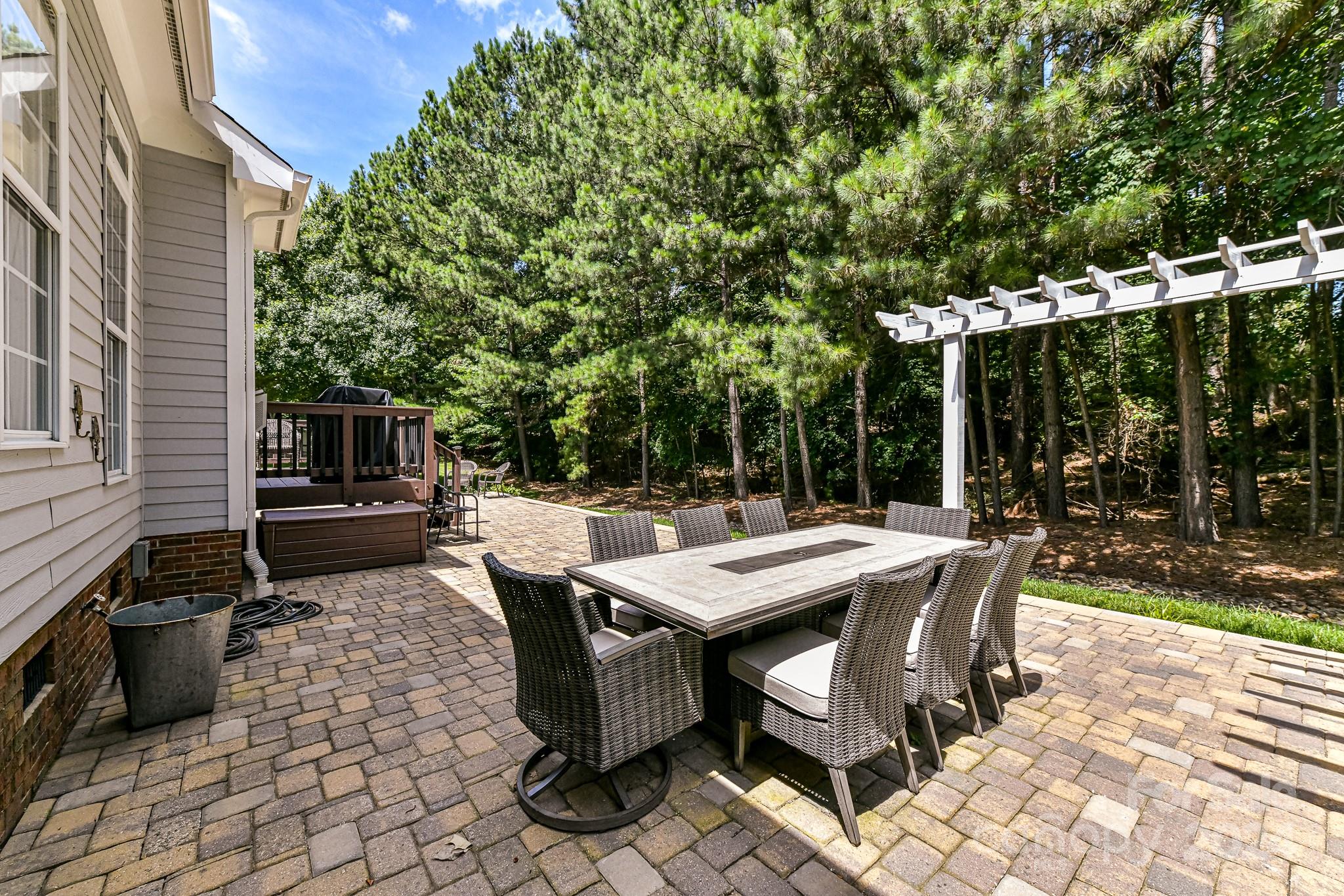 Lake Shore - Residential