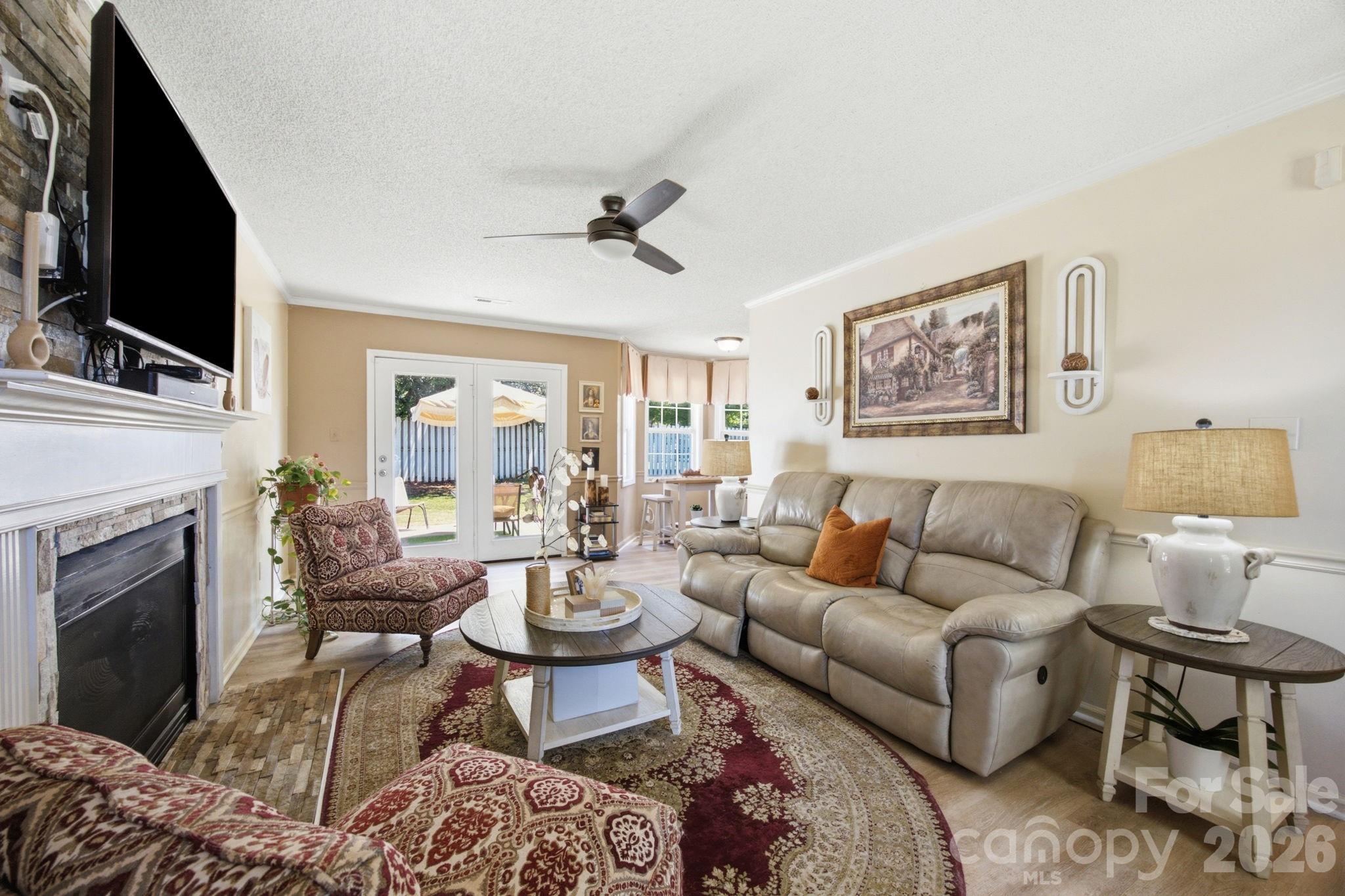2498 Hawk Ridge Drive