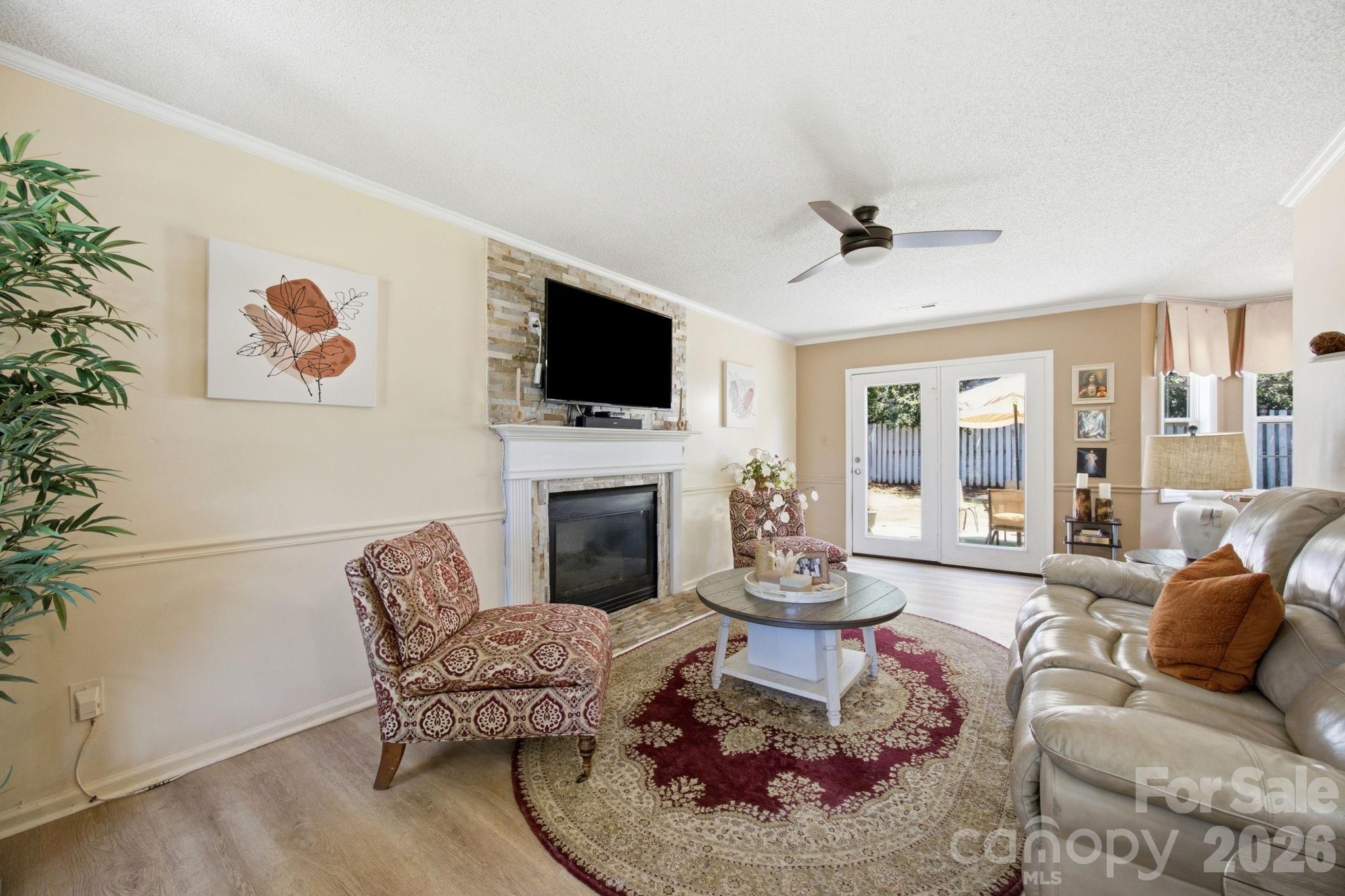 2498 Hawk Ridge Drive