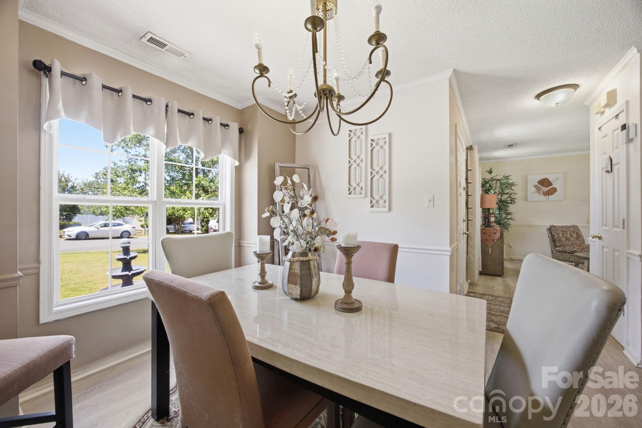 2498 Hawk Ridge Drive