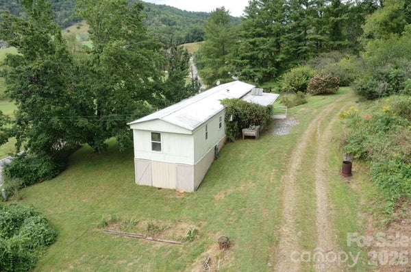 418 GREEN VALLEY RD, LEICESTER, NC 28748 - Image ffa6f4d1e843f7787d6d9db4347cf4be/3602850466