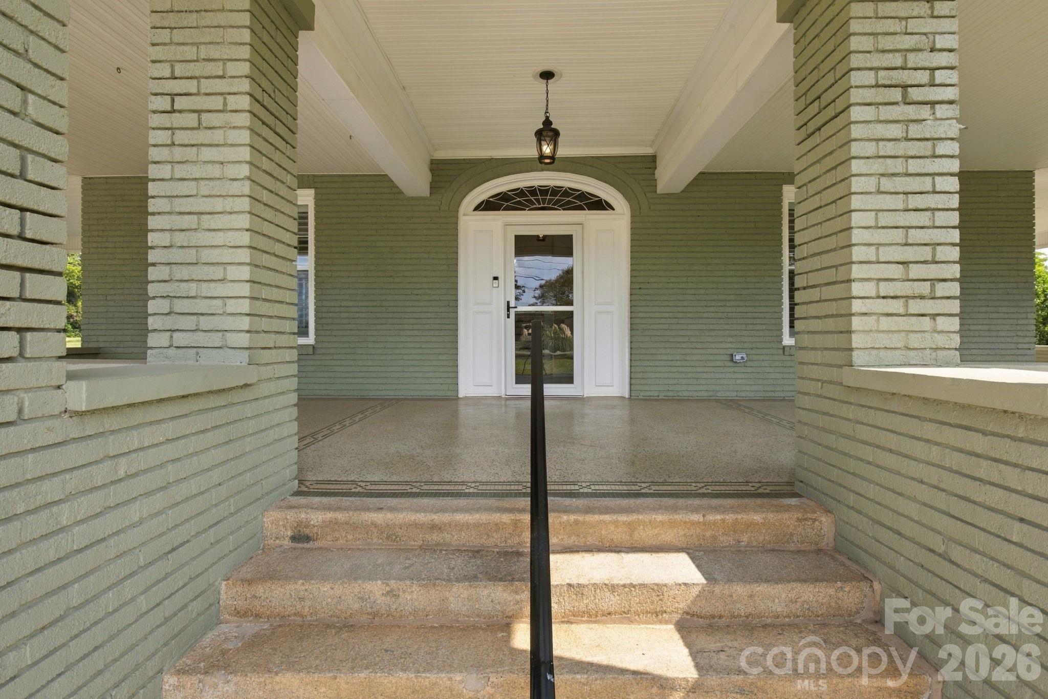 201 E 1st Street