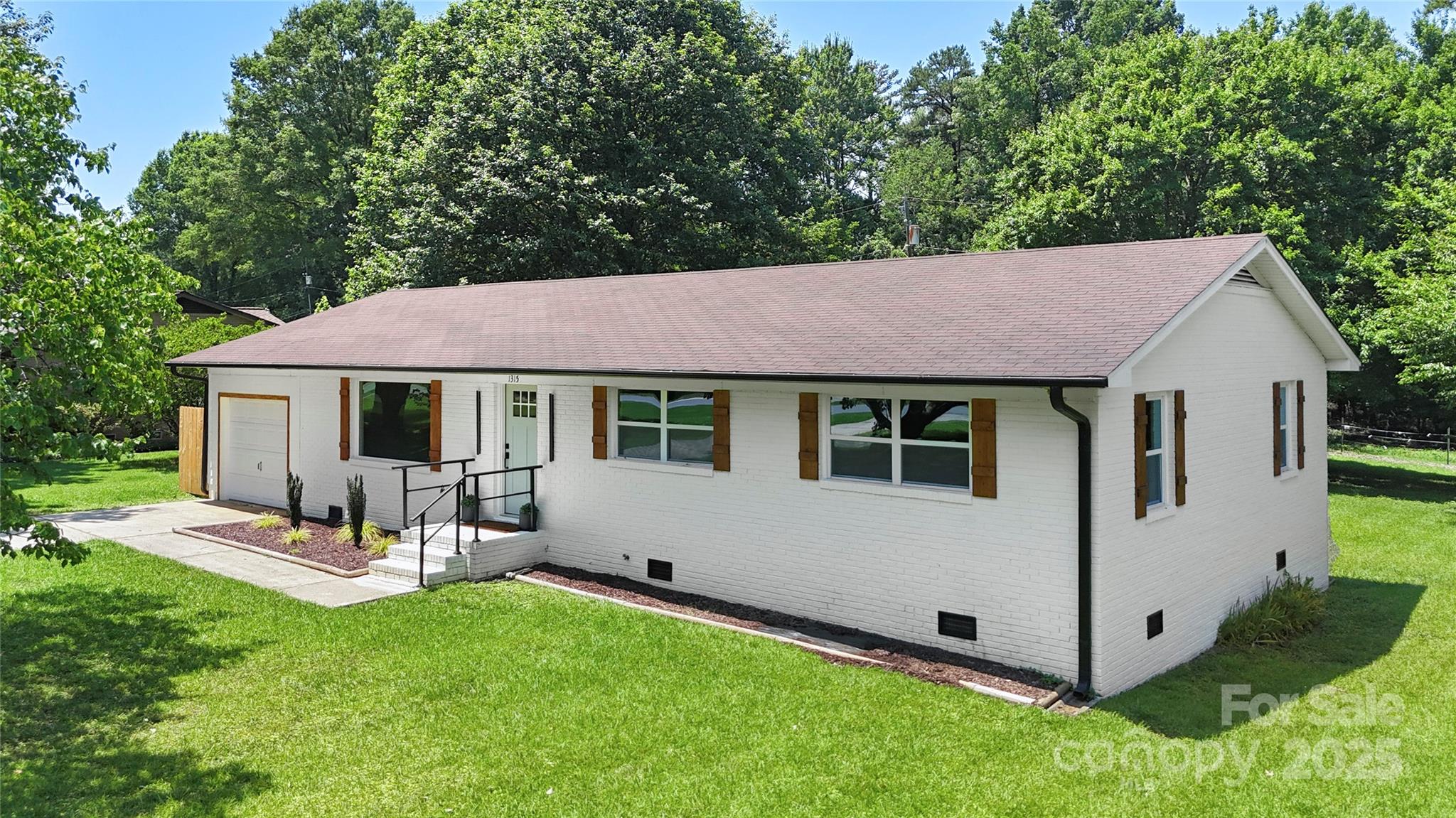 1315 Vickie Lane