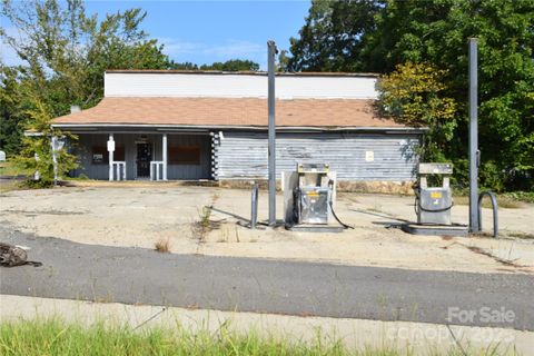 1023 / 1025 Pole Branch Road Clover SC 29710