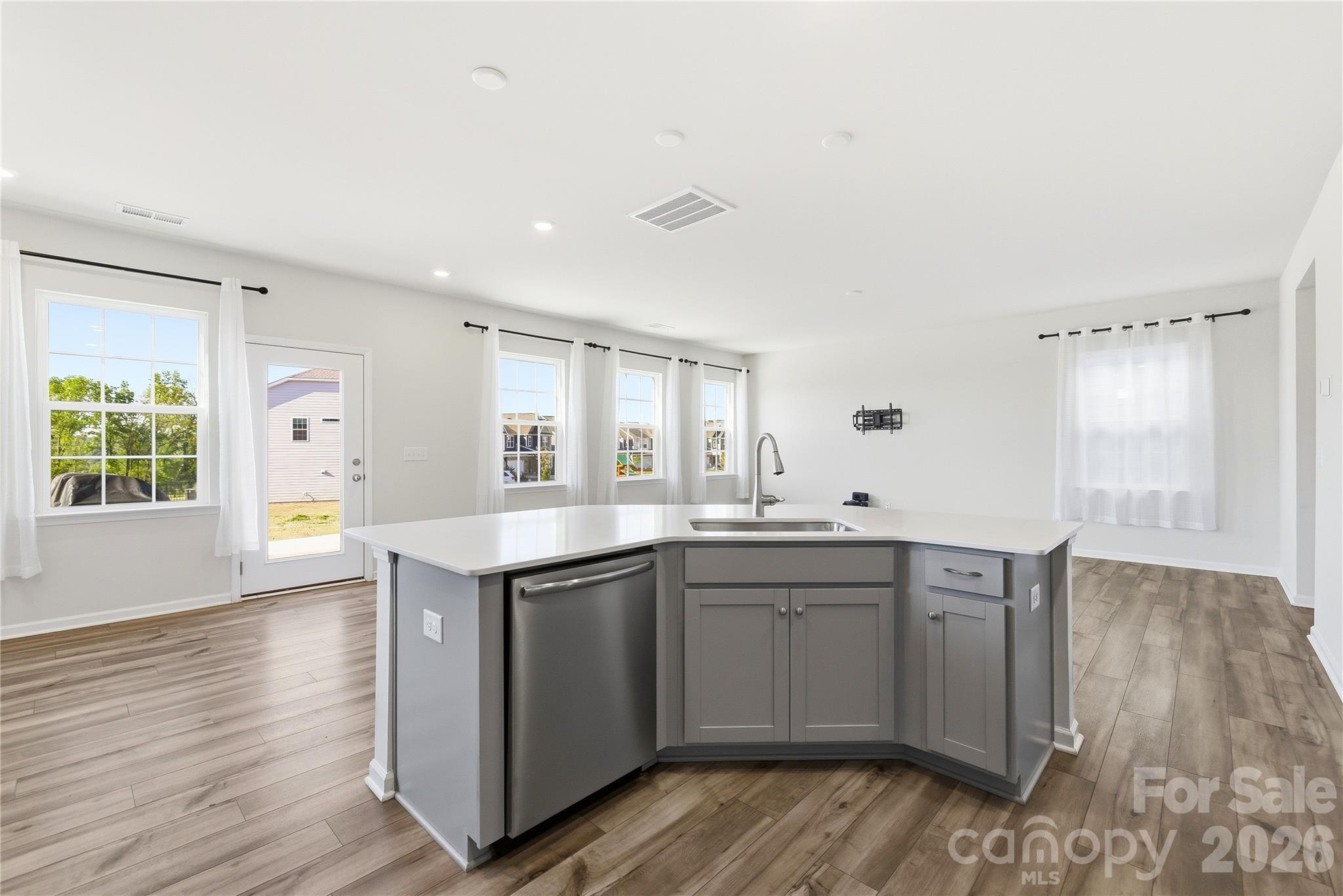 Elizabeth - Residential