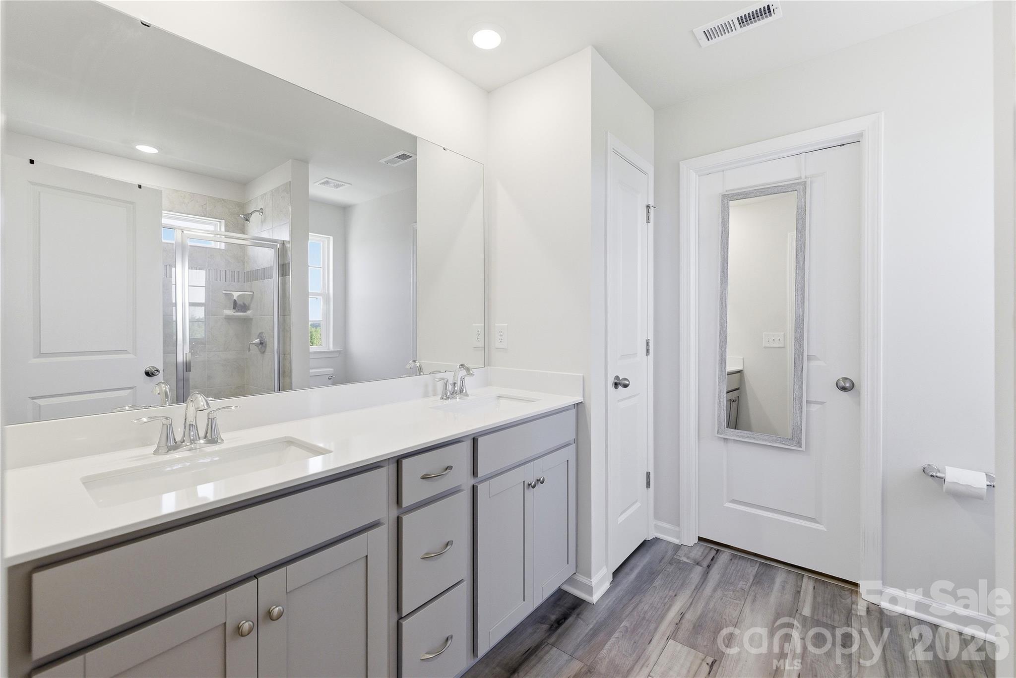 Elizabeth - Residential