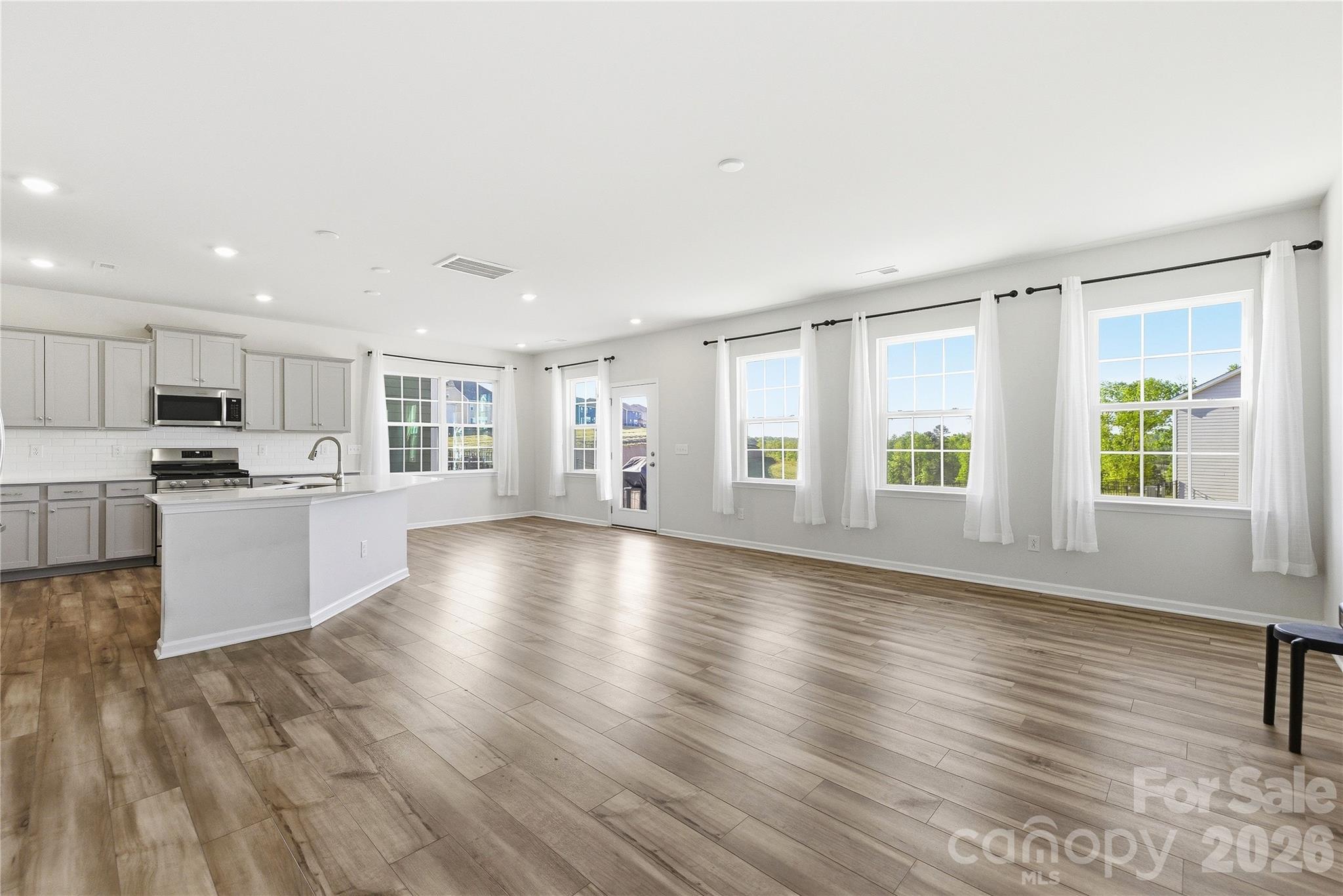 Elizabeth - Residential