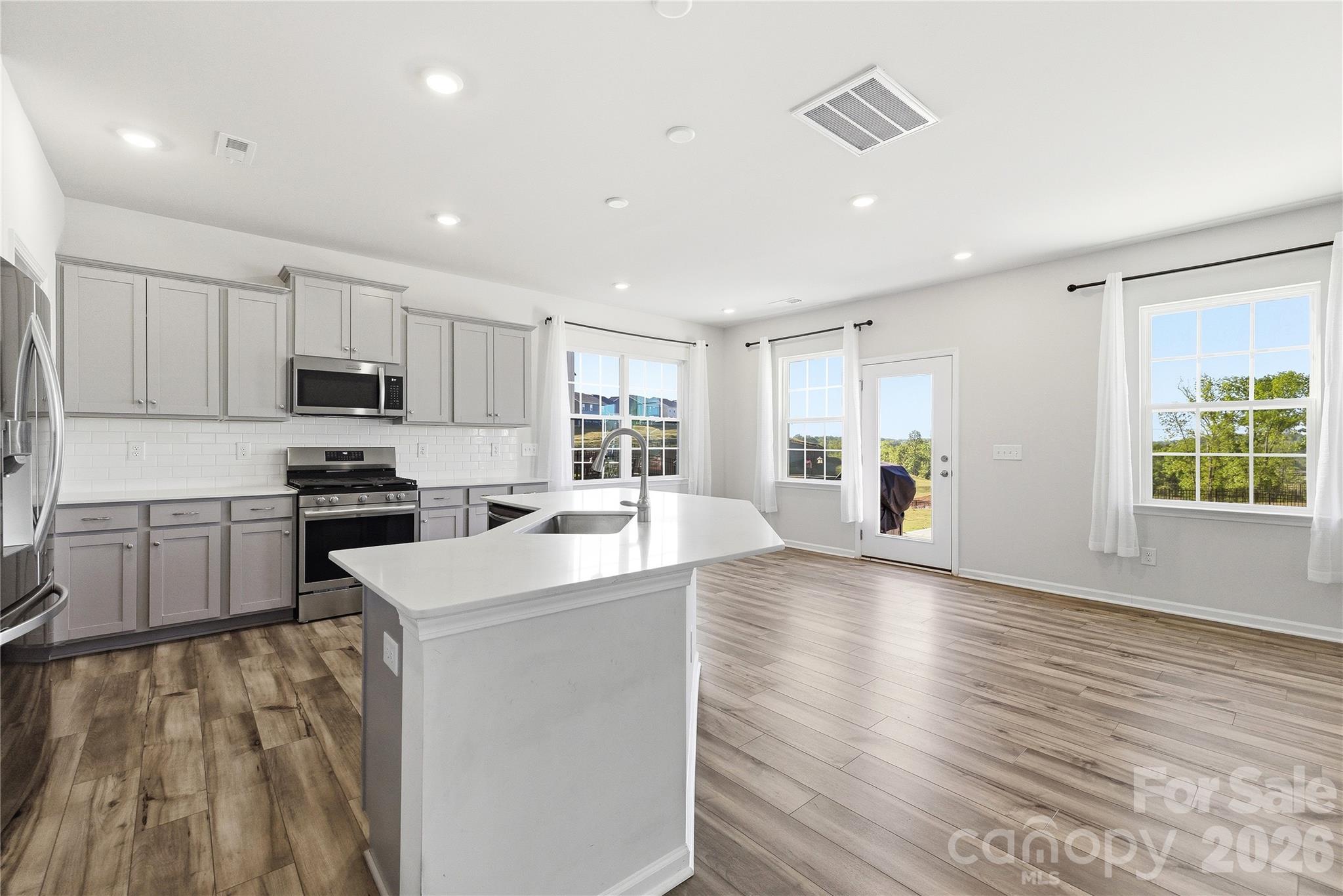 Elizabeth - Residential