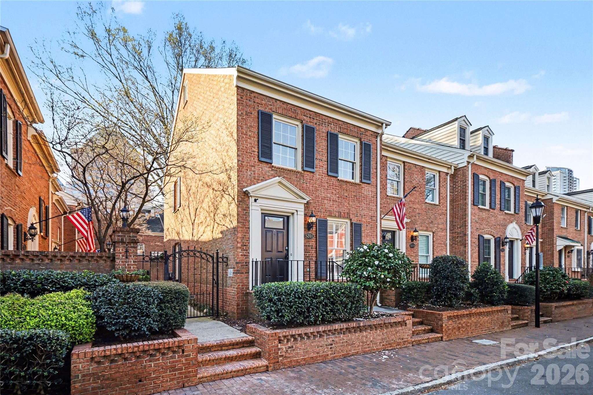 520 N Poplar Street I