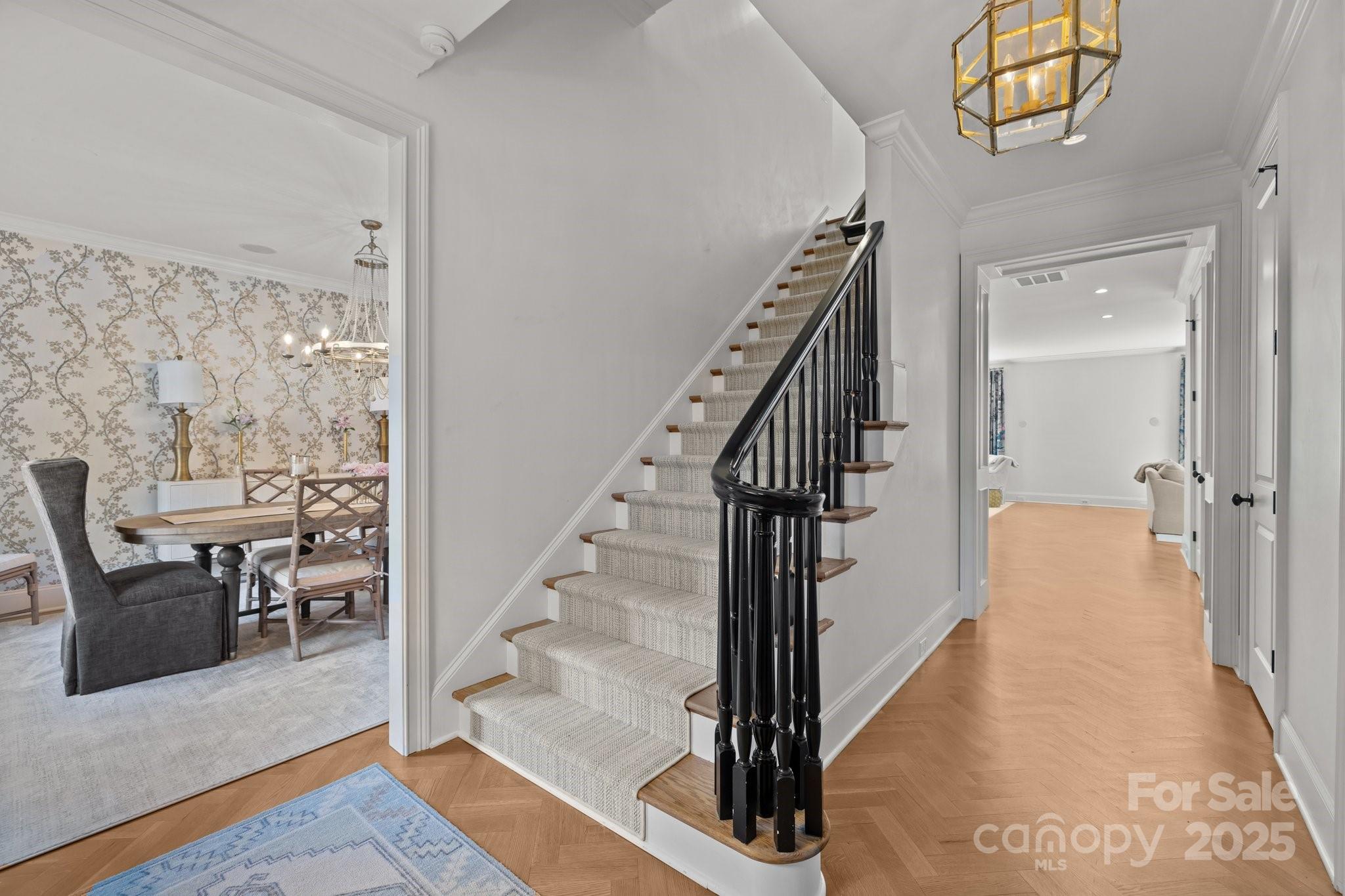 1625 Bibury Lane