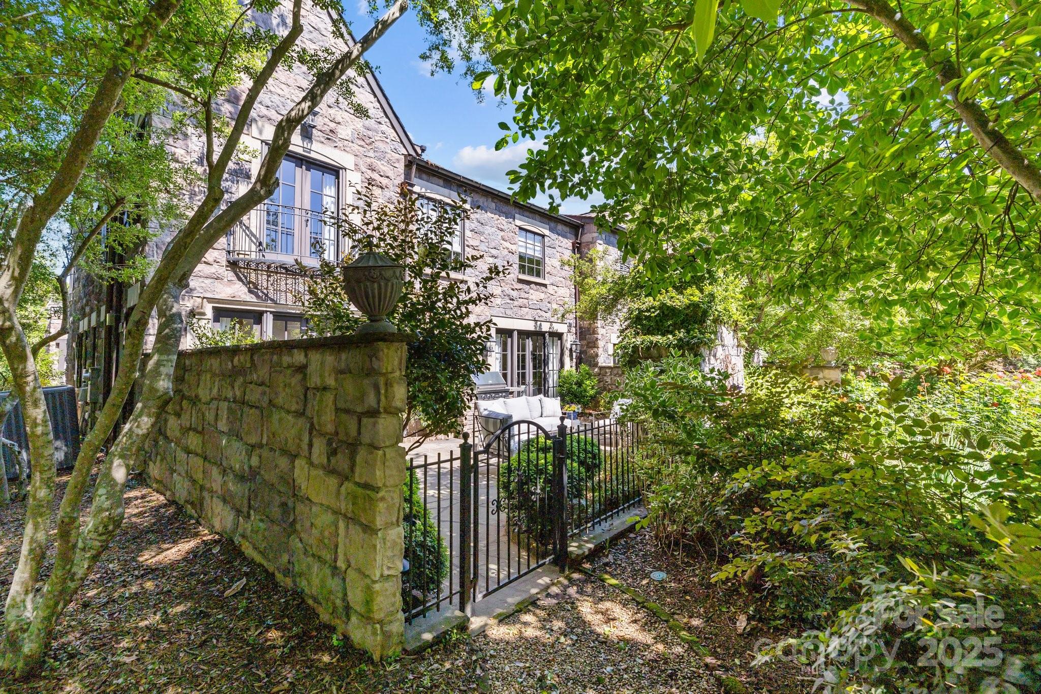 Myers Park - Residential