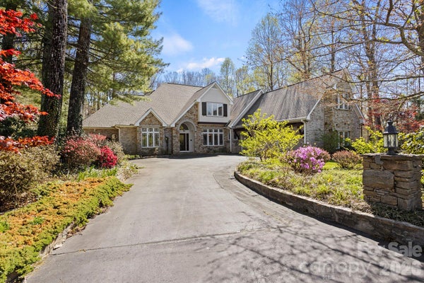 106 FARWOOD CT, FLAT ROCK, NC 28731 - Image ffcd80ceffd6d3baa56bba40bb5dae0a/2871149949