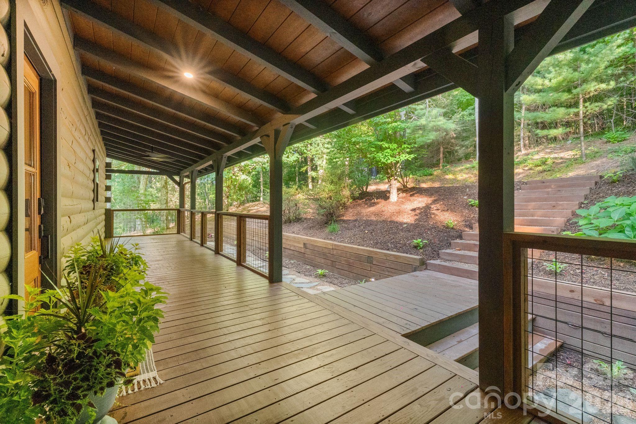40 Boulder Lane