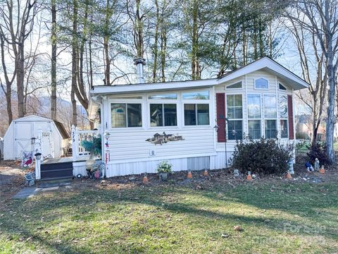 379 Winngray Lane Waynesville NC 28785