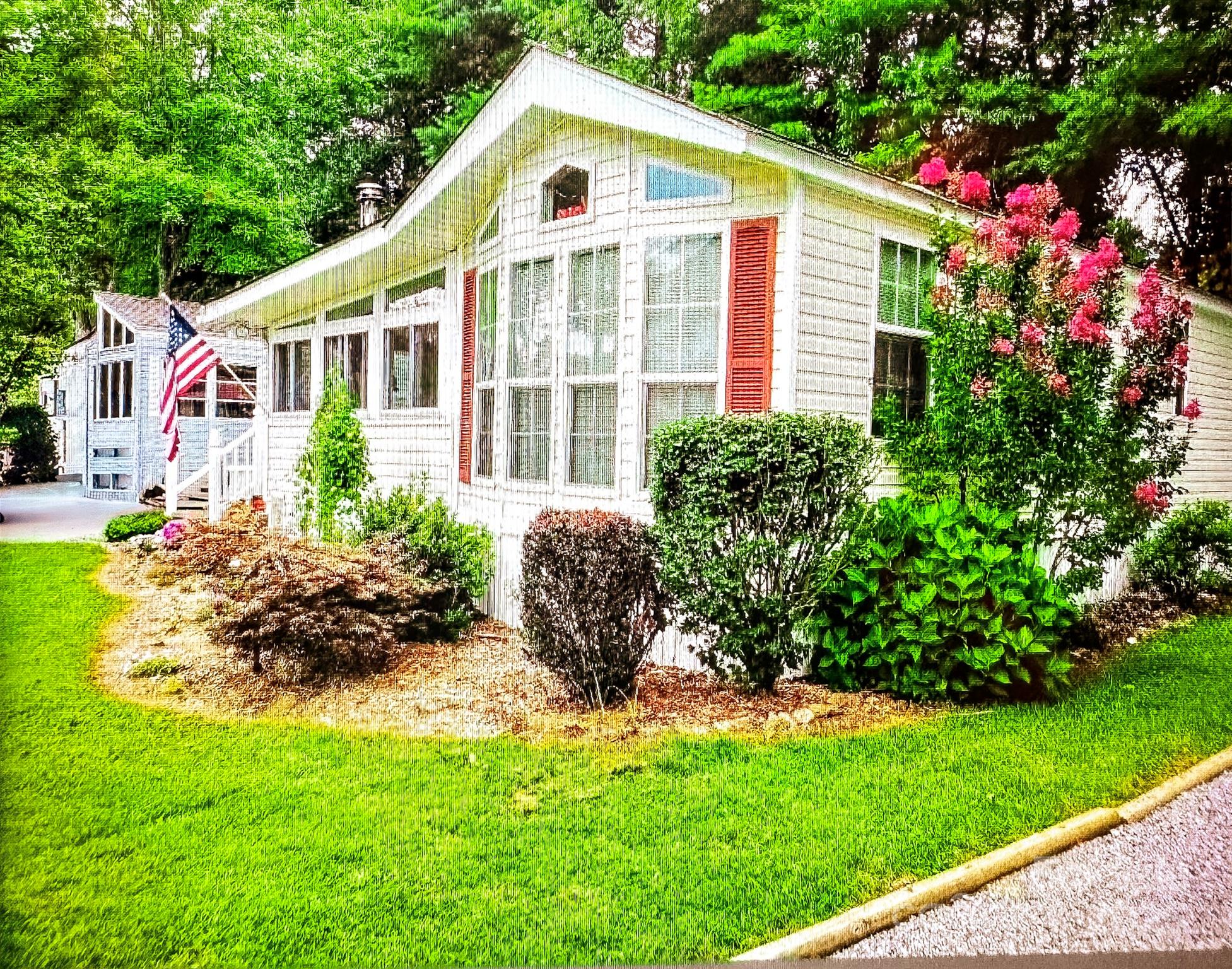 379 Winngray Lane