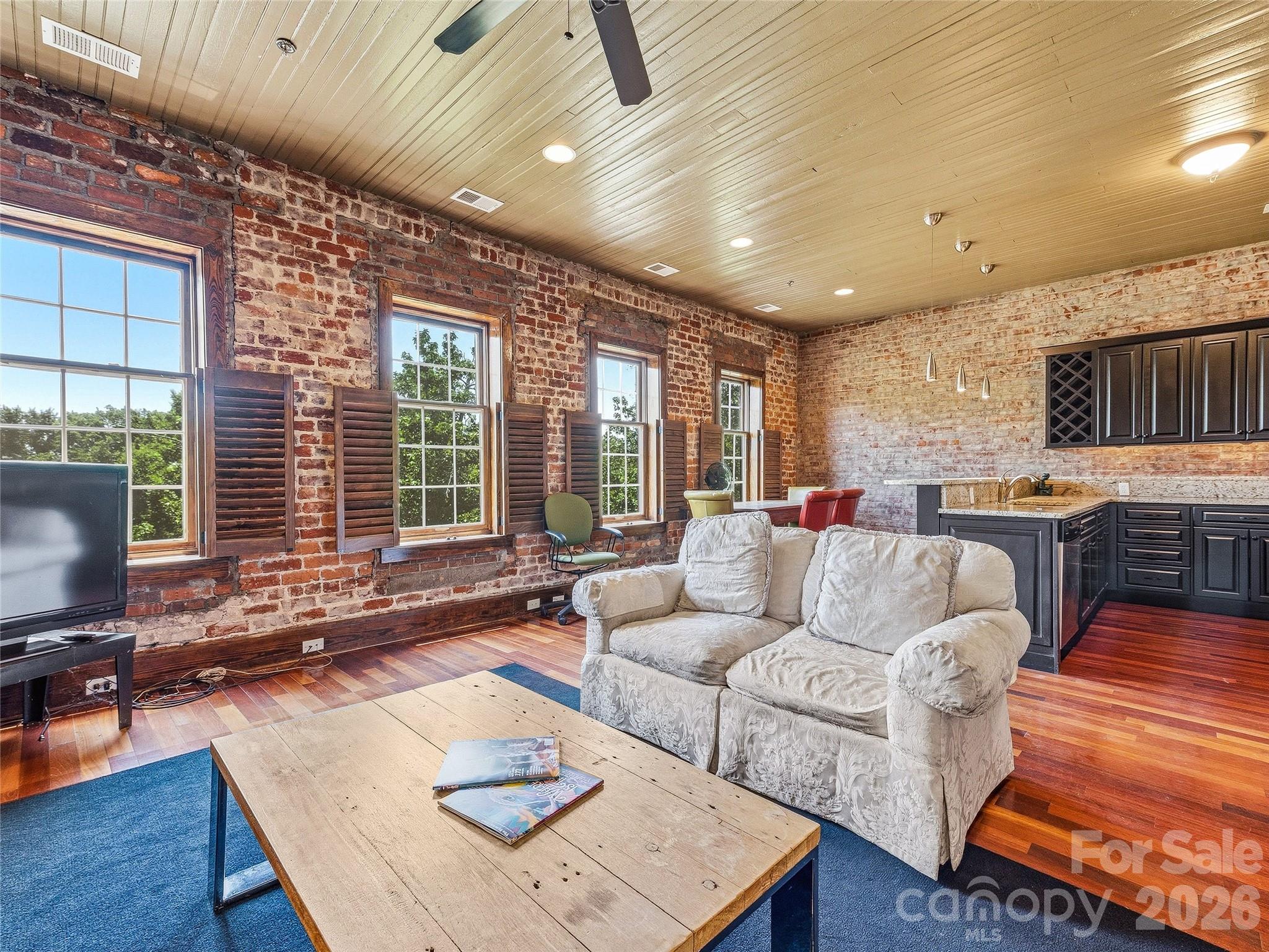 33 Patton Avenue 301