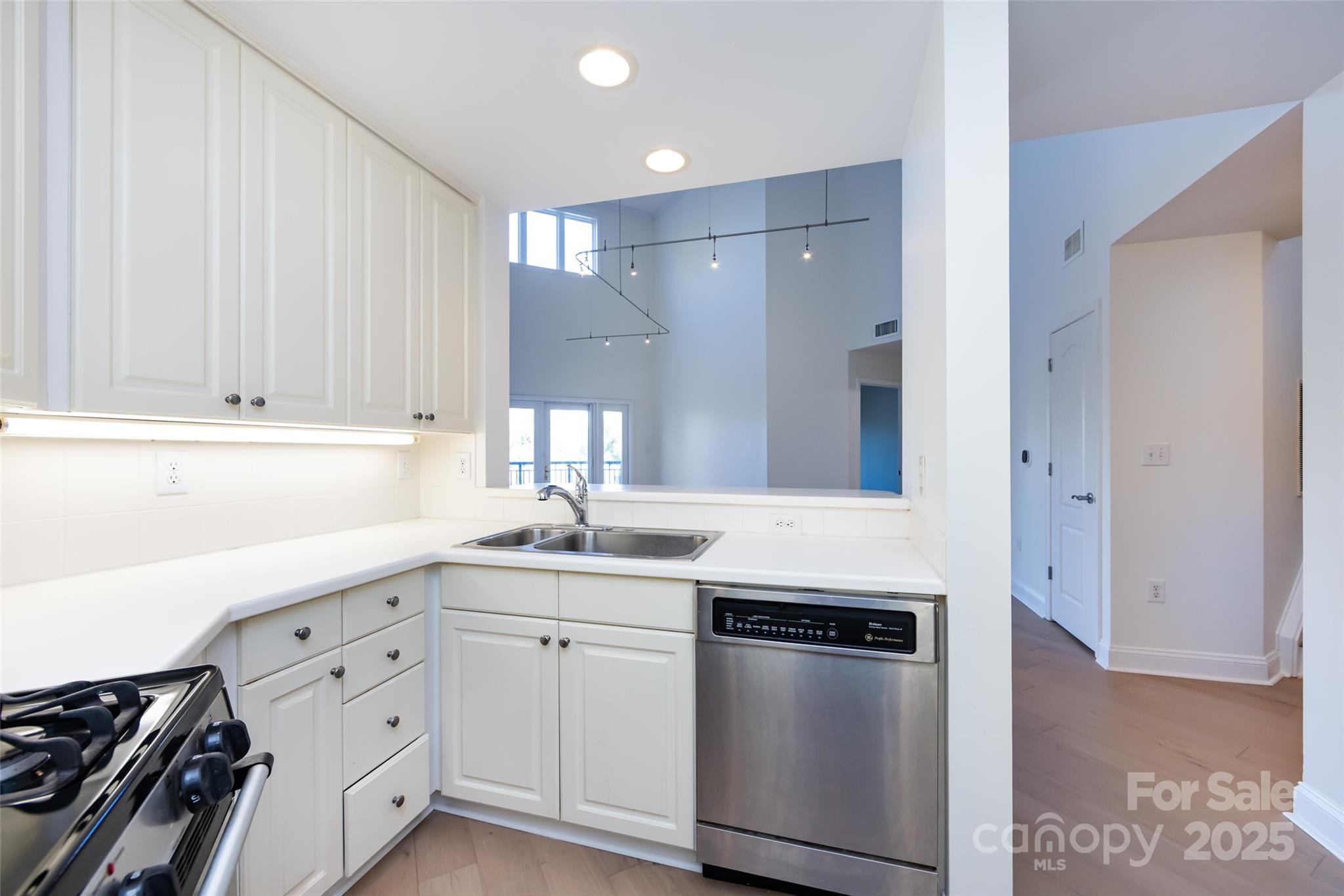 Jefferson Square - Residential