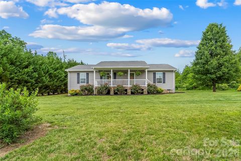 Photo of 1498 Salem Road, Morganton, NC 28655 (MLS # 4383304)