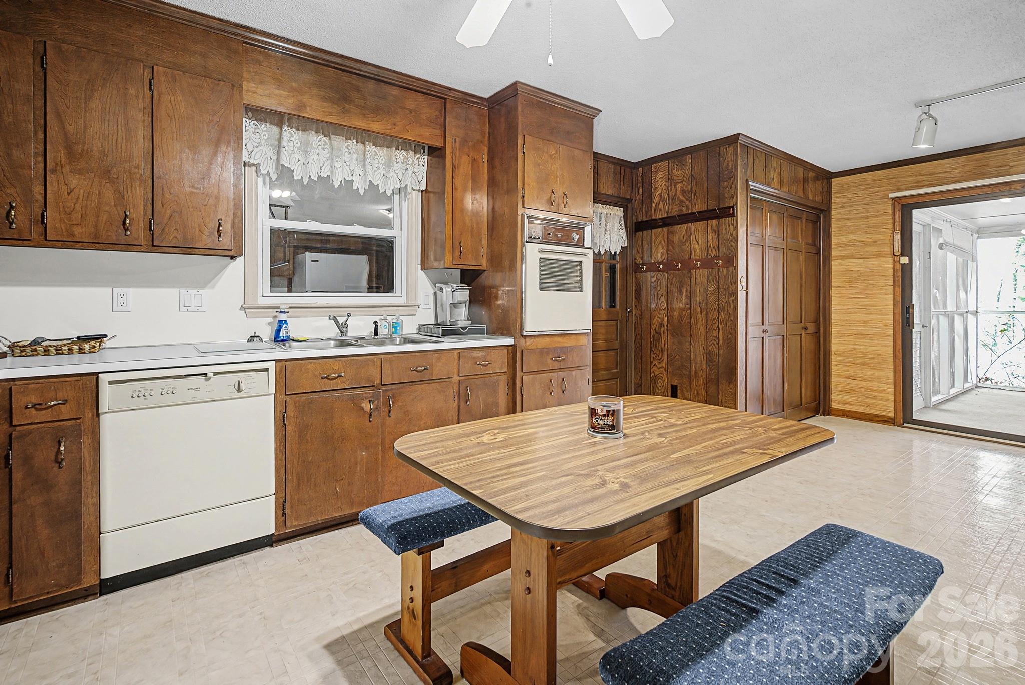 Knollwood Acres - Residential