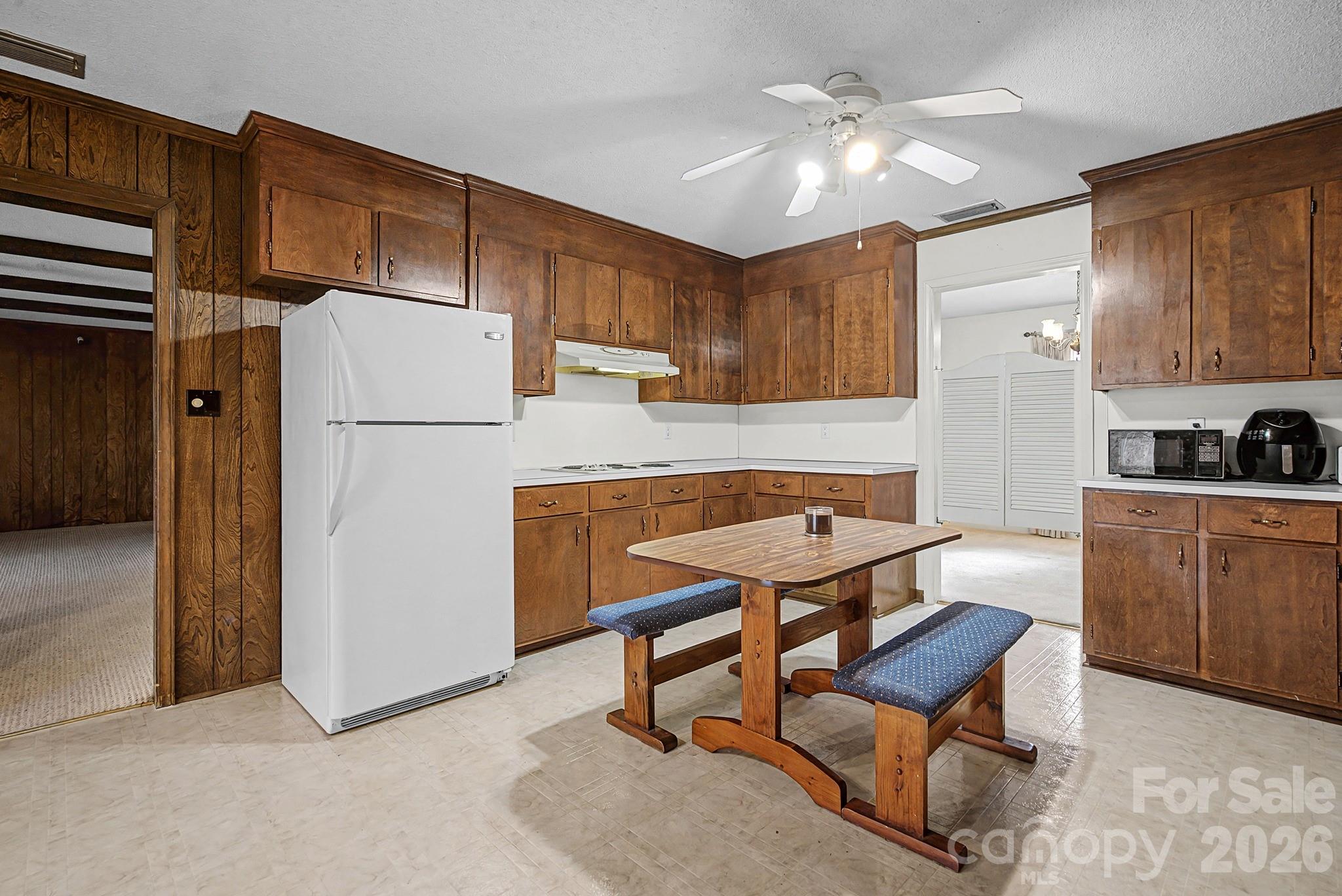 Knollwood Acres - Residential