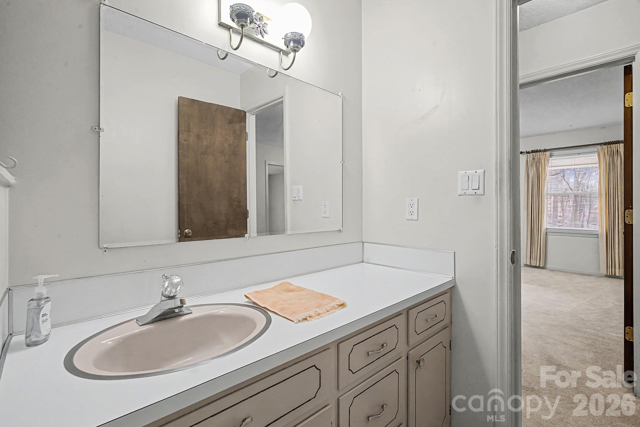 Knollwood Acres - Residential