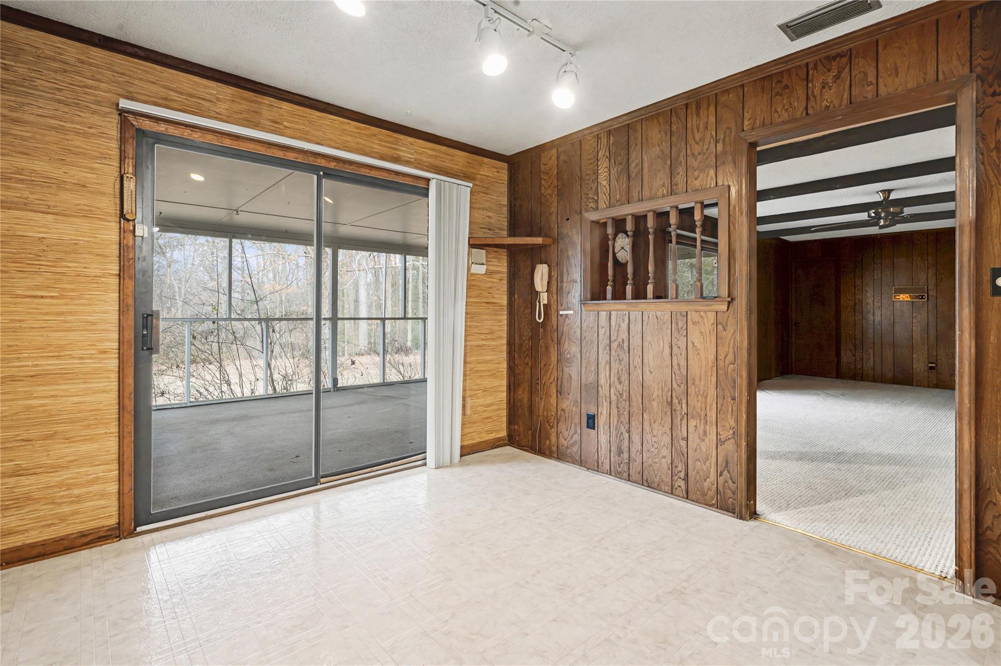 Knollwood Acres - Residential