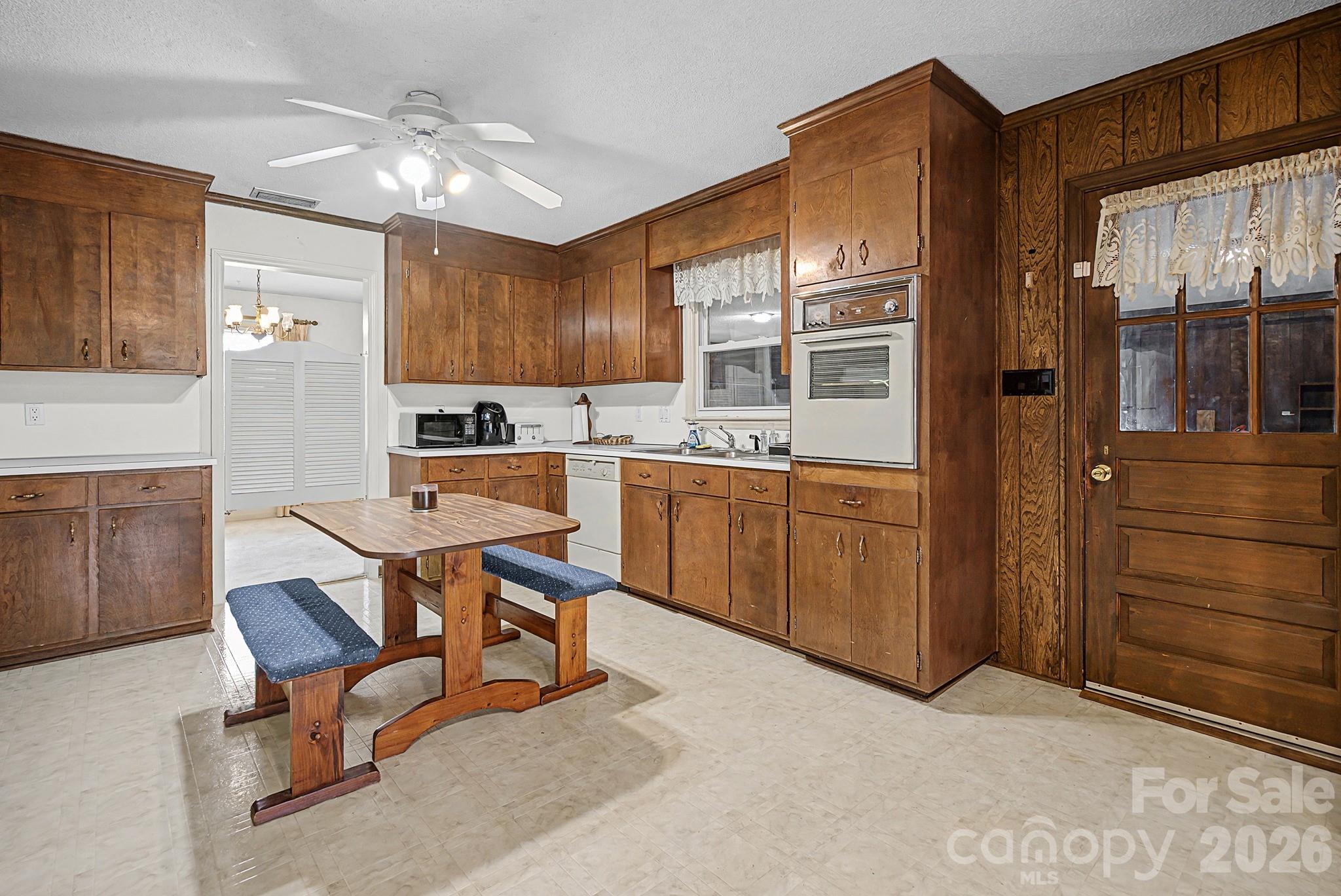 Knollwood Acres - Residential