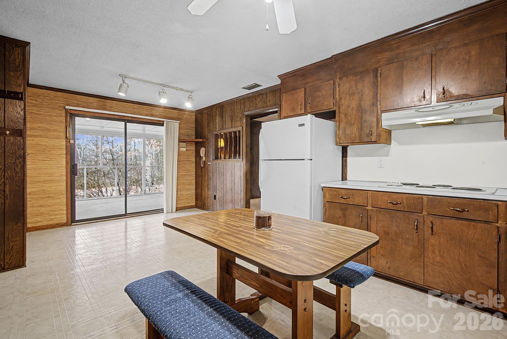 Knollwood Acres - Residential